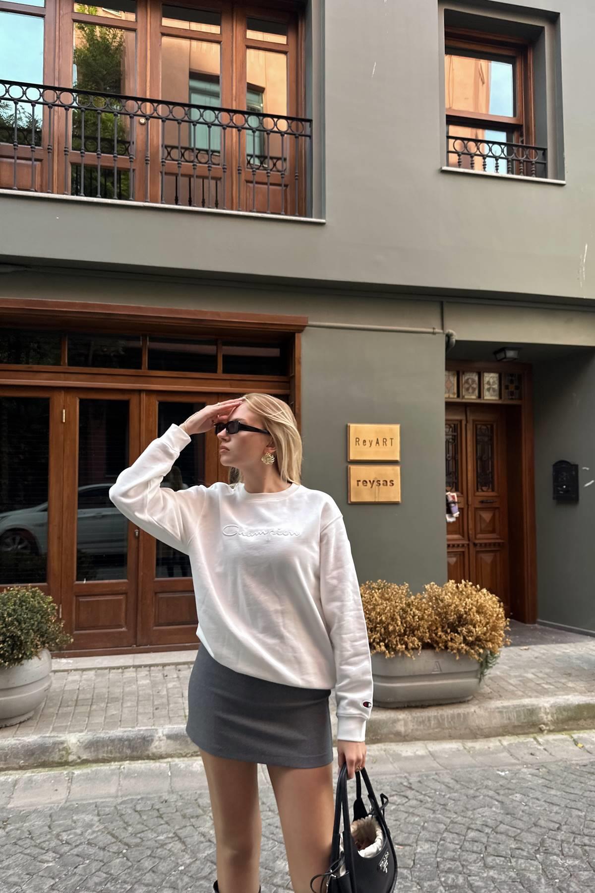 BİSİKLET YAKA NAKIŞ DETAY SWEATSHIRT