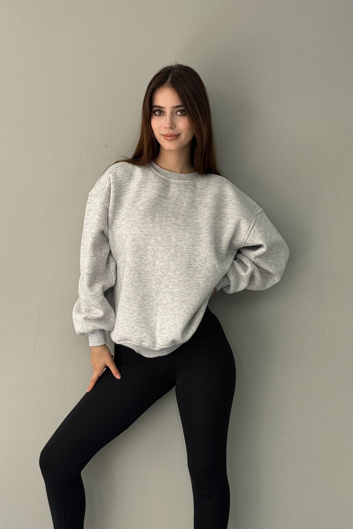 BİSİKLET YAKA OMUZ ROBALI SWEATSHIRT