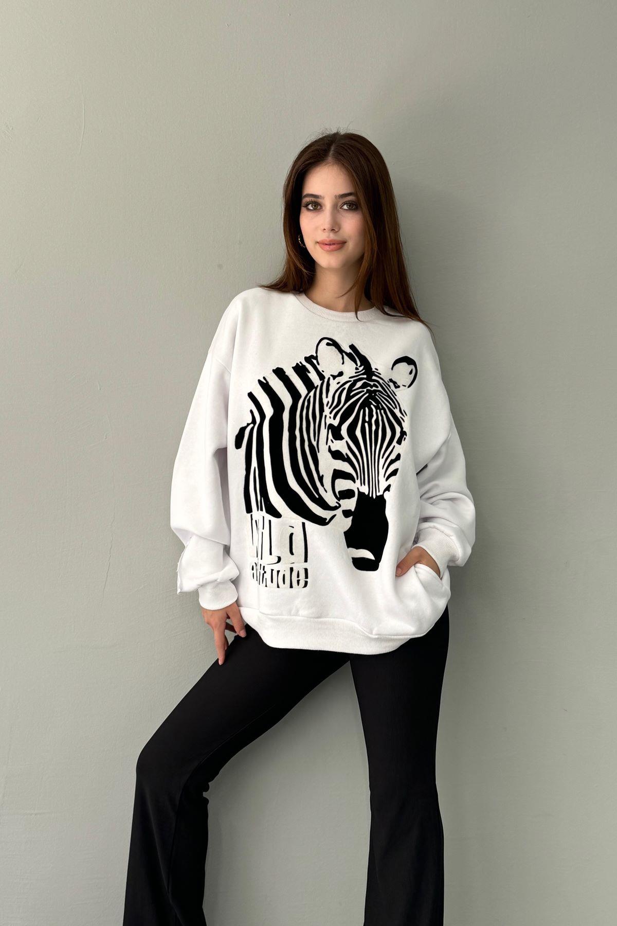ETİKET VE BASKI DETAYLI SWEATSHIRT