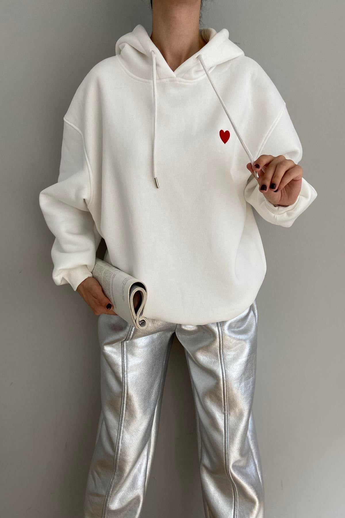 KALP NAKIŞLI KAPŞONLU SWEATSHIRT