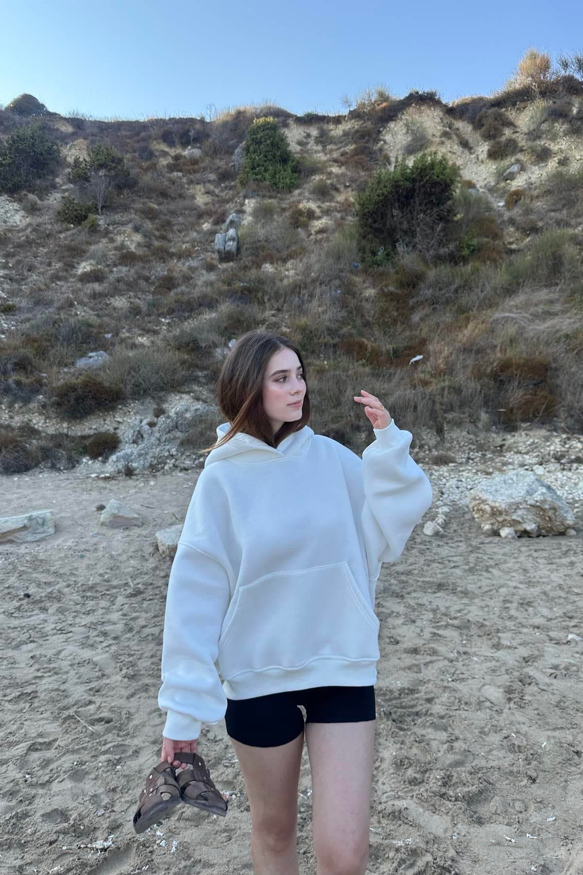 KAPŞONLU CEPLİ SWEATSHIRT