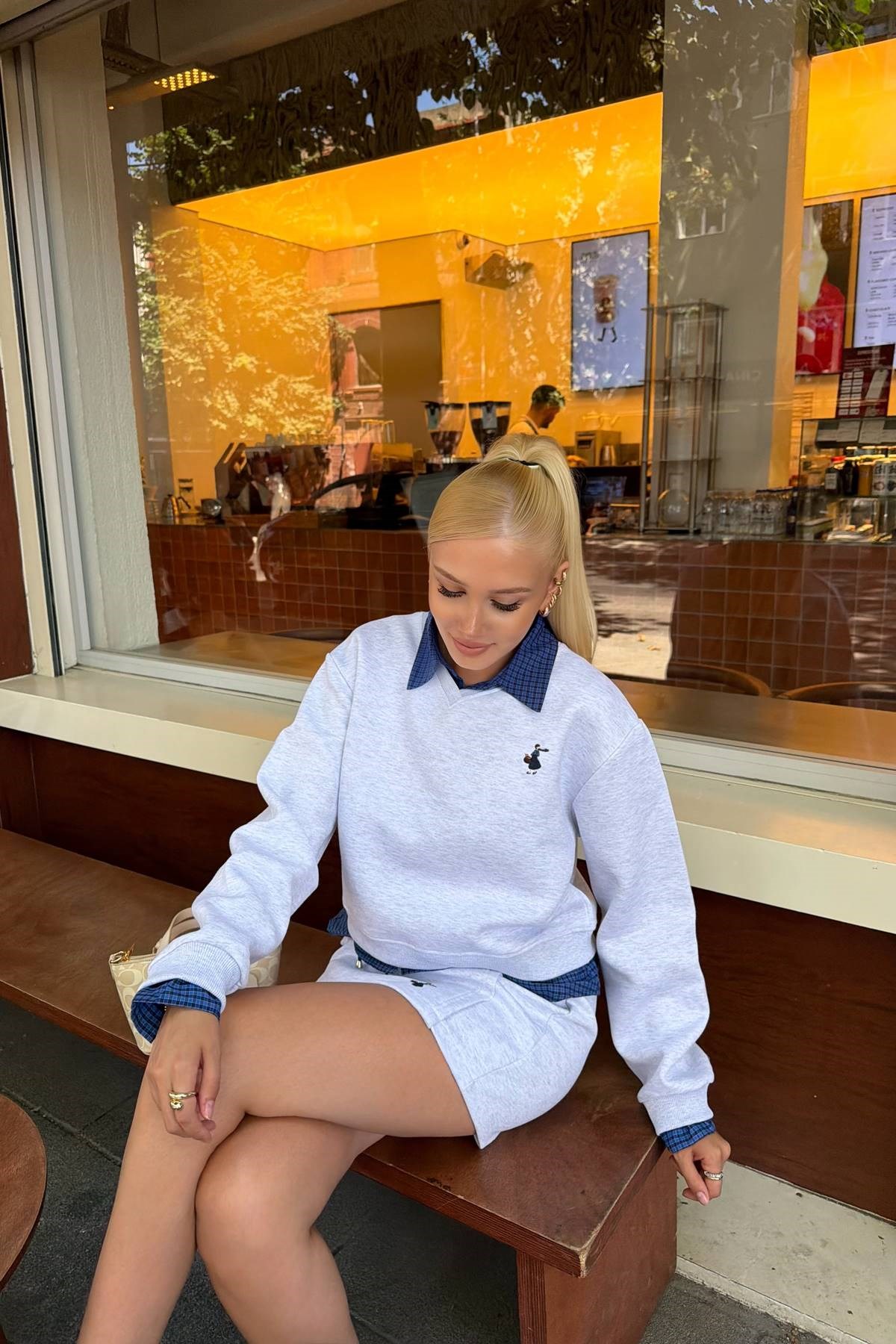 NAKIŞ DETAYLI SWEATSHIRT