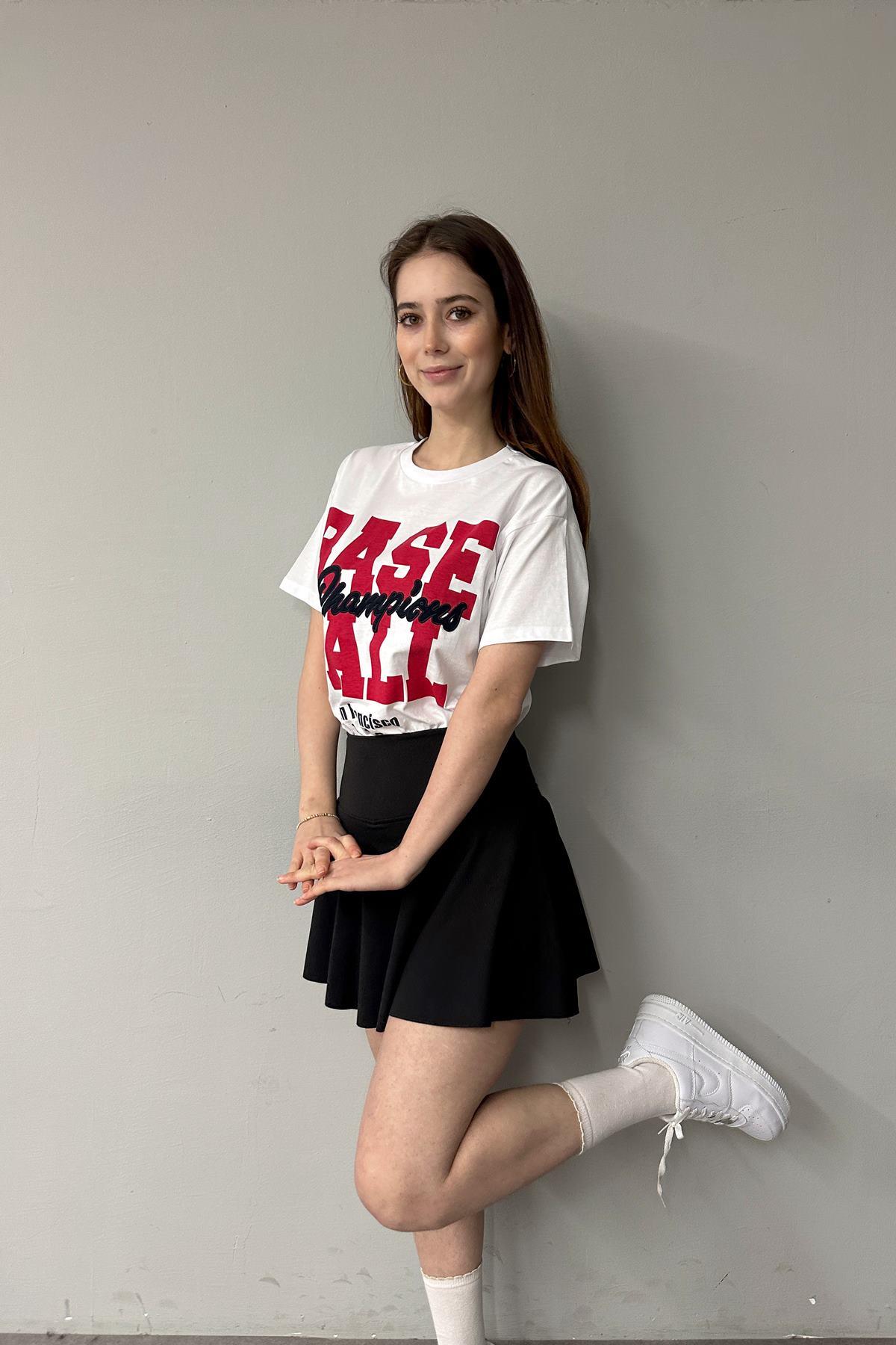 BASKI VE BAKIŞ DETAYLI TSHIRT