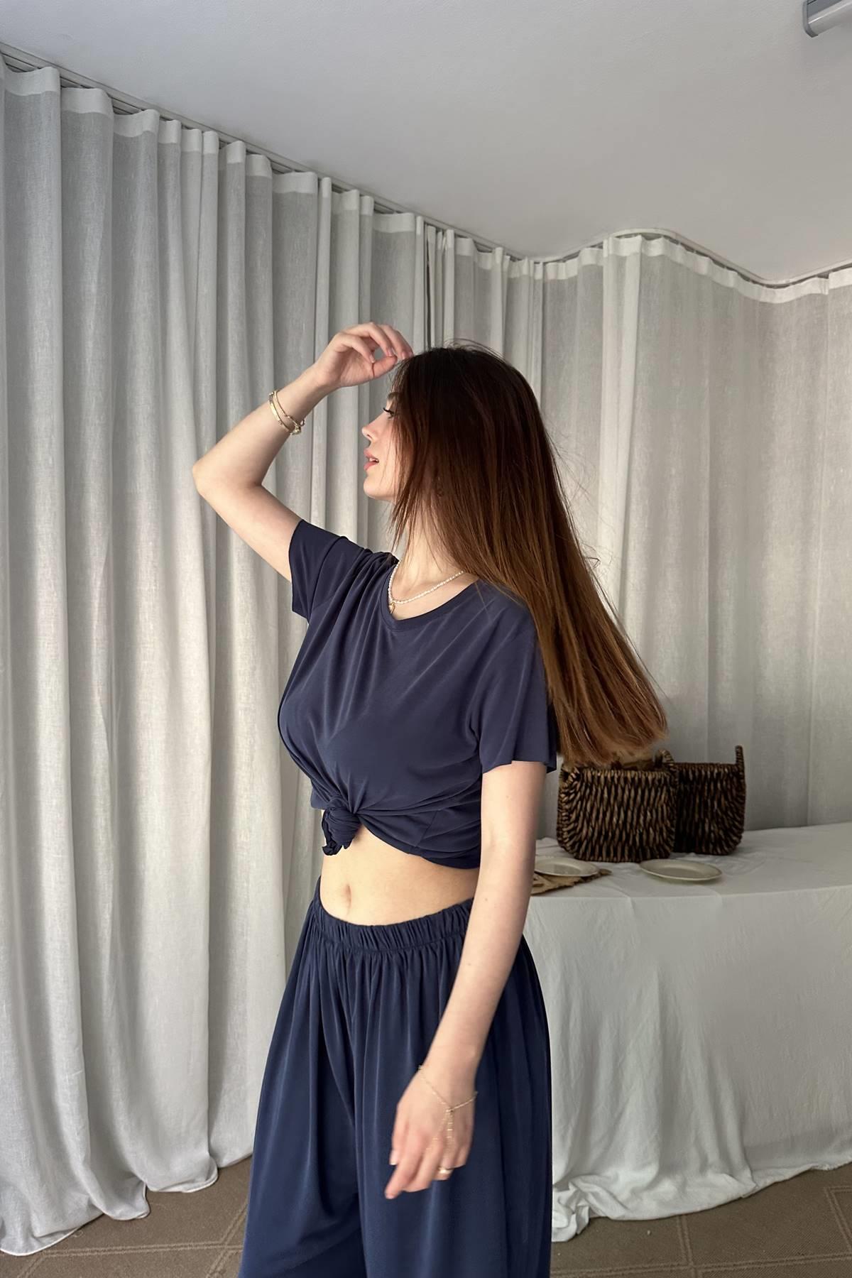 BİSİKLET YAKA DİKİŞSİZ MODAL TSHIRT