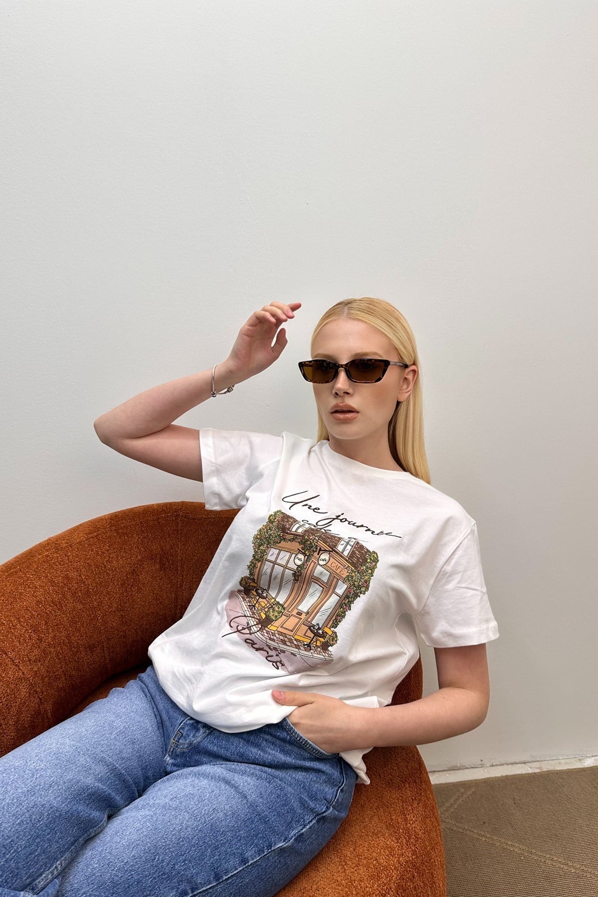 BİSİKLET YAKA NAKIŞ VE BASKI DETAY TSHIRT
