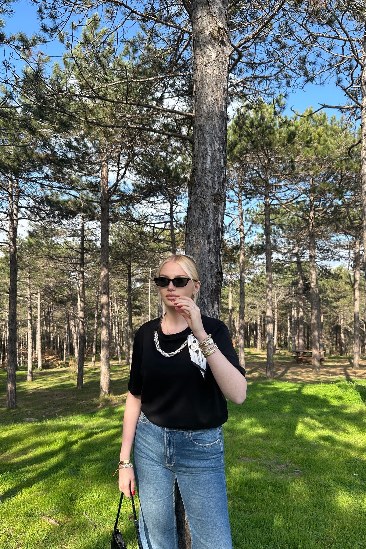 FULAR DETAYLI TSHIRT