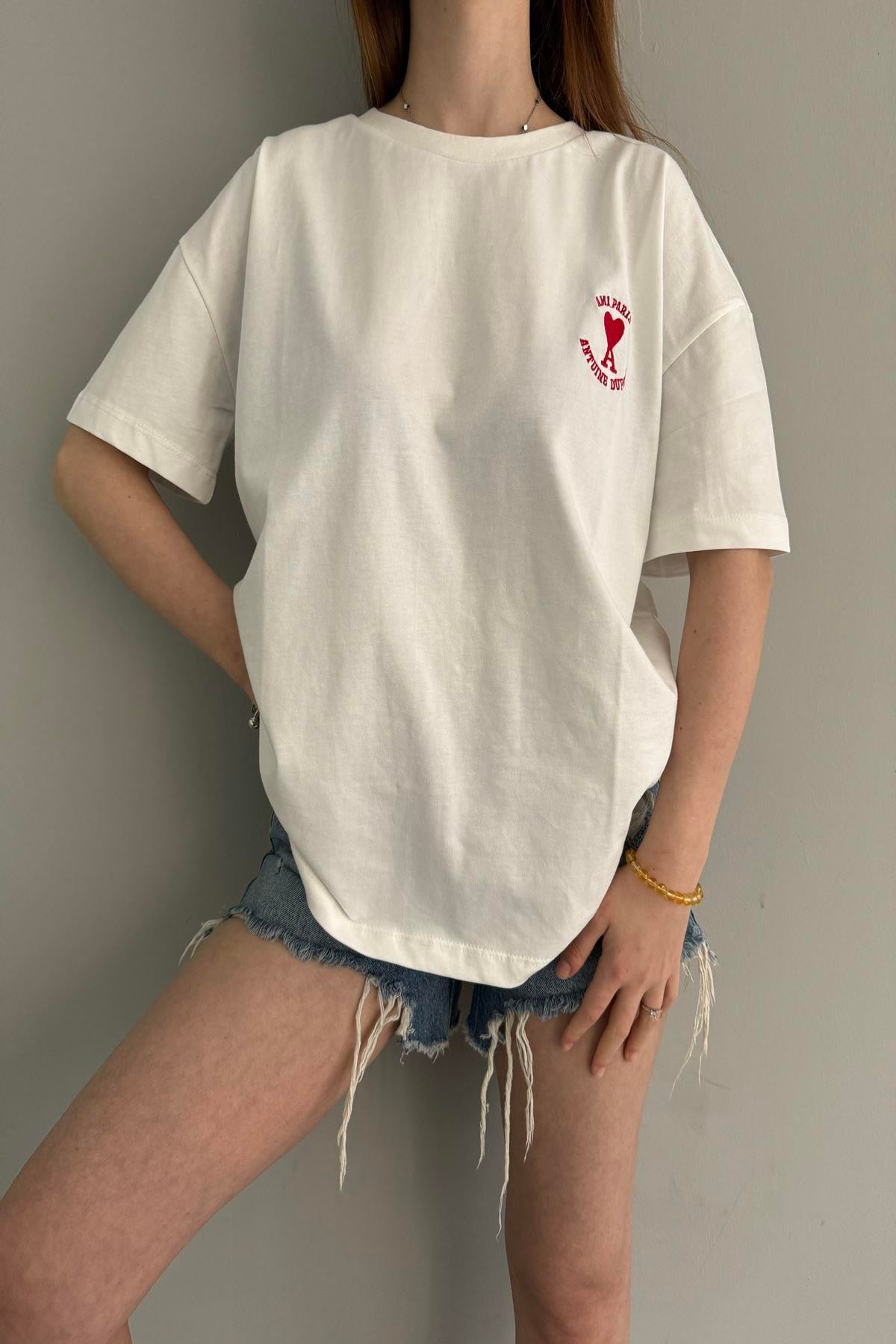 NAKIŞ DETAY TSHIRT