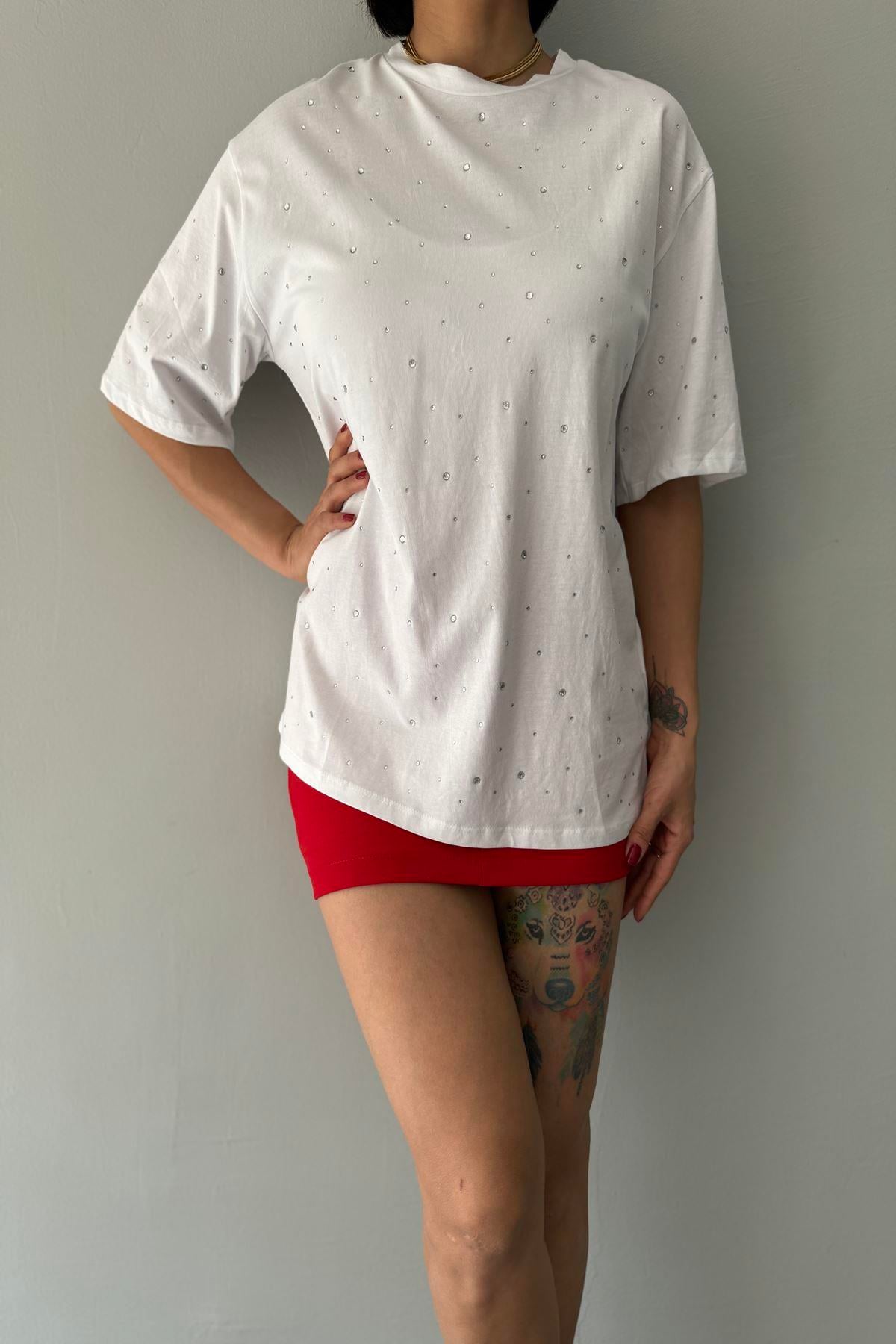 TAŞ BASKI DETAY TSHIRT