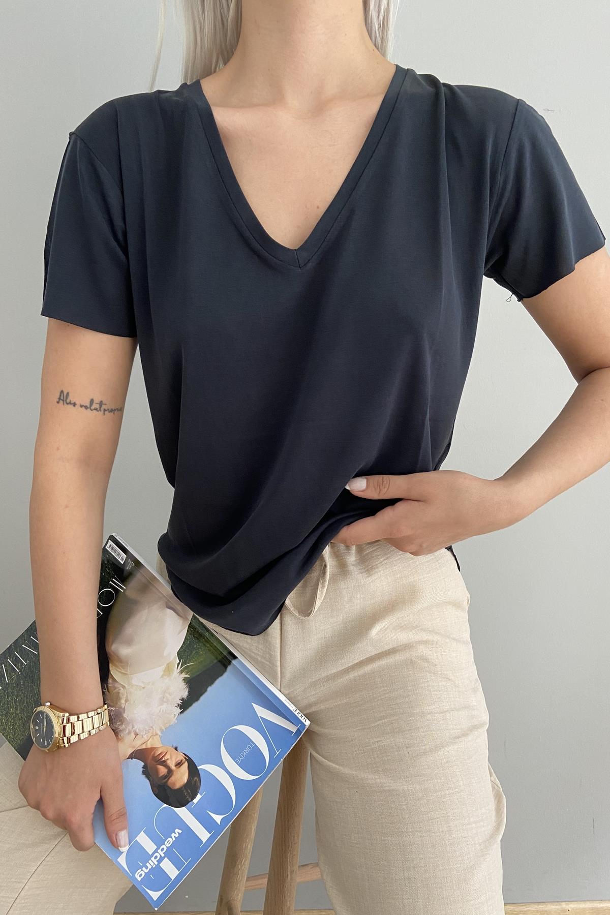 V YAKA OYSHO TSHIRT