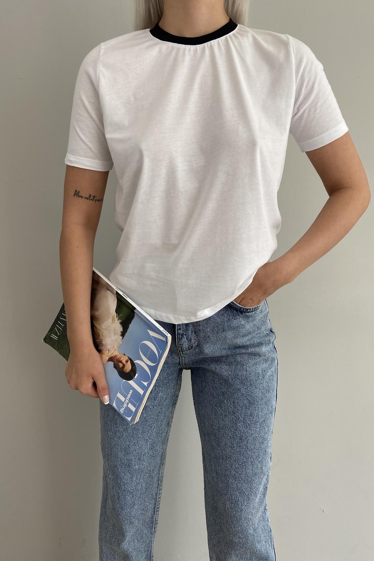 YAKA GARNİLİ TSHIRT