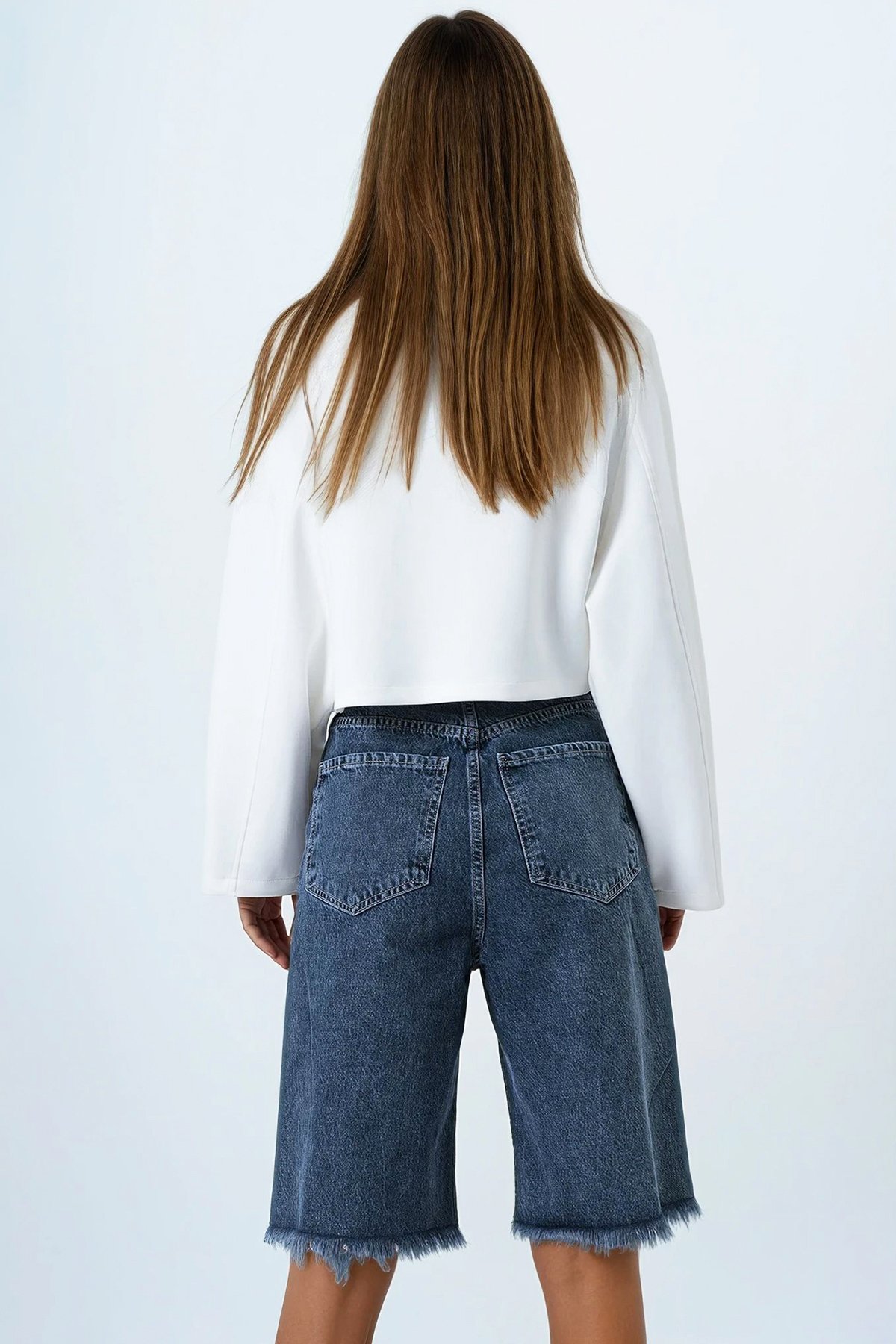 Kadın Antrasit 5 Cepli Paçası Püsküllü Denim Şort VS00857