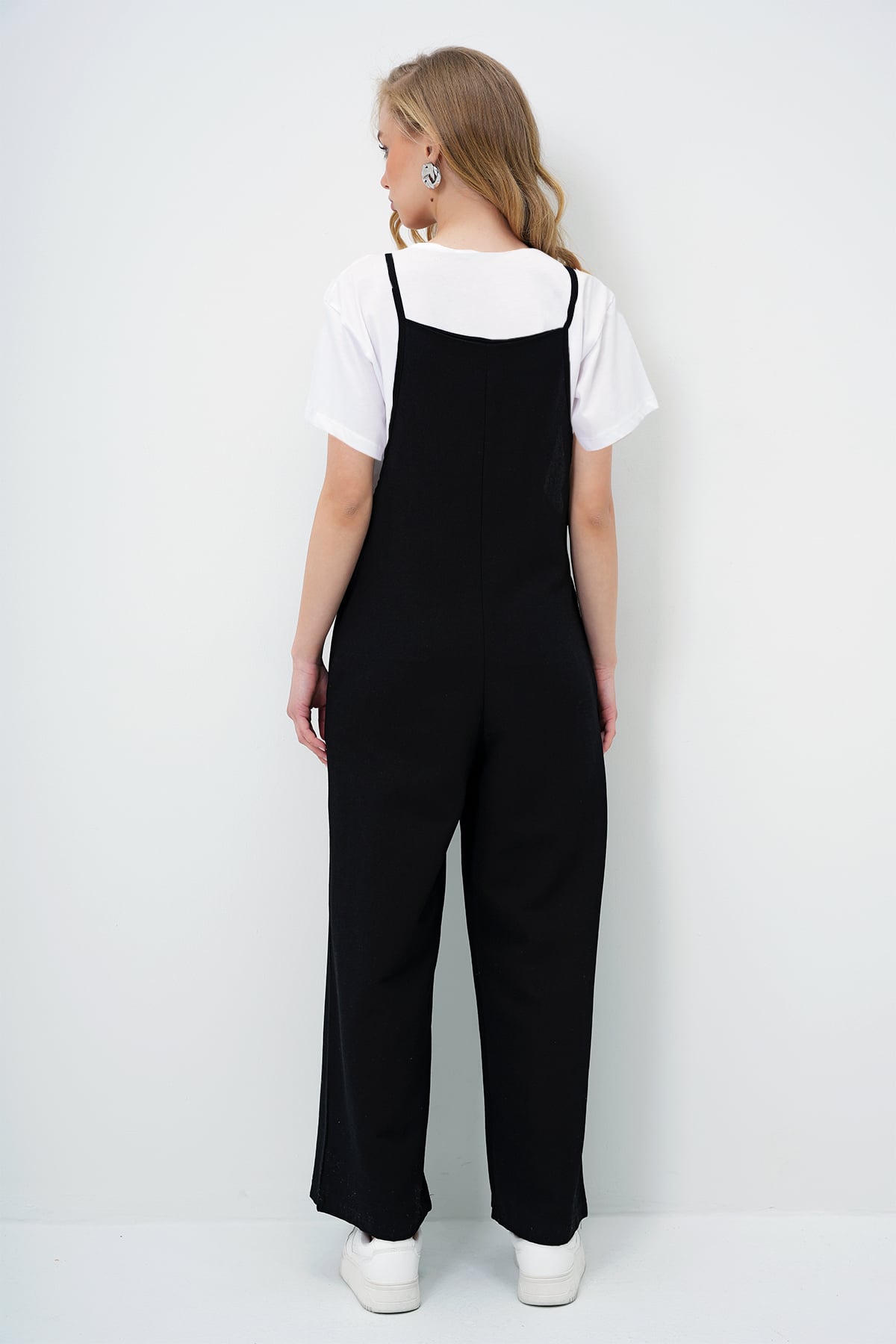 Kadın Siyah Askılı Bol Kesim Keten Tulum Ve Basic Pamuklu T-Shirt 2Li Takım ALC-X4367-1