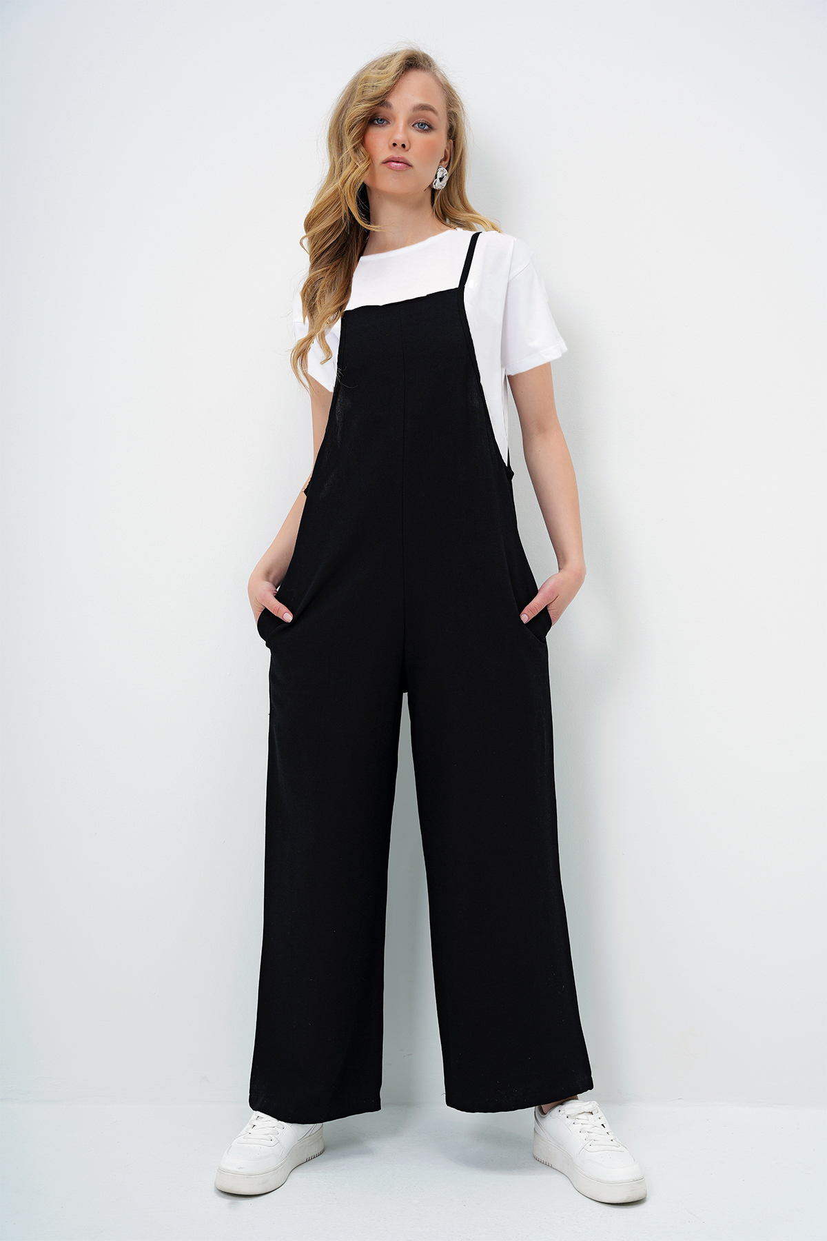 Kadın Siyah Askılı Bol Kesim Keten Tulum Ve Basic Pamuklu T-Shirt 2Li Takım ALC-X4367-1
