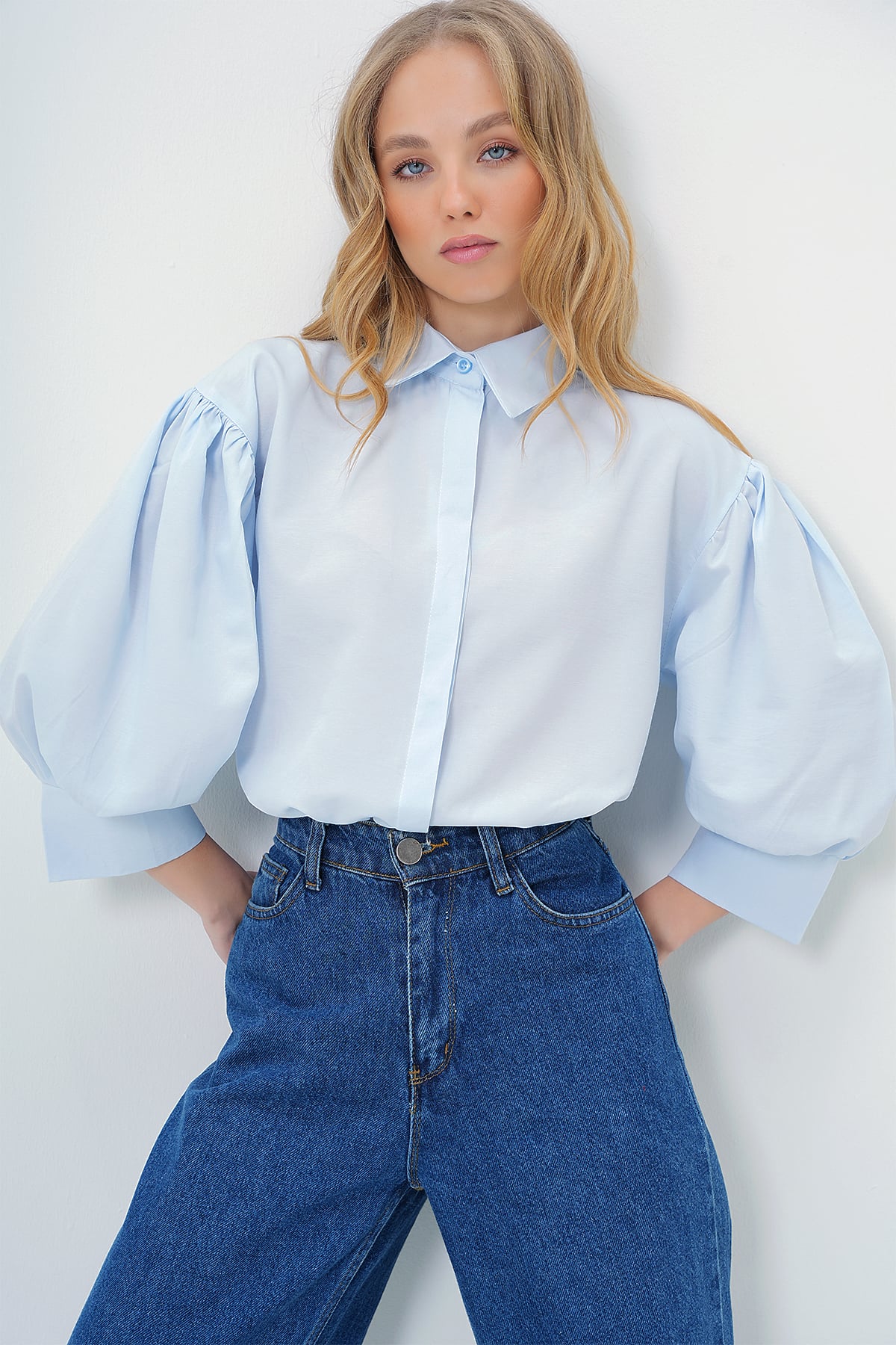 Kadın Bebe Mavi Balon Kol Gizli Patlı Basic Poplin Gömlek ALC-X9654