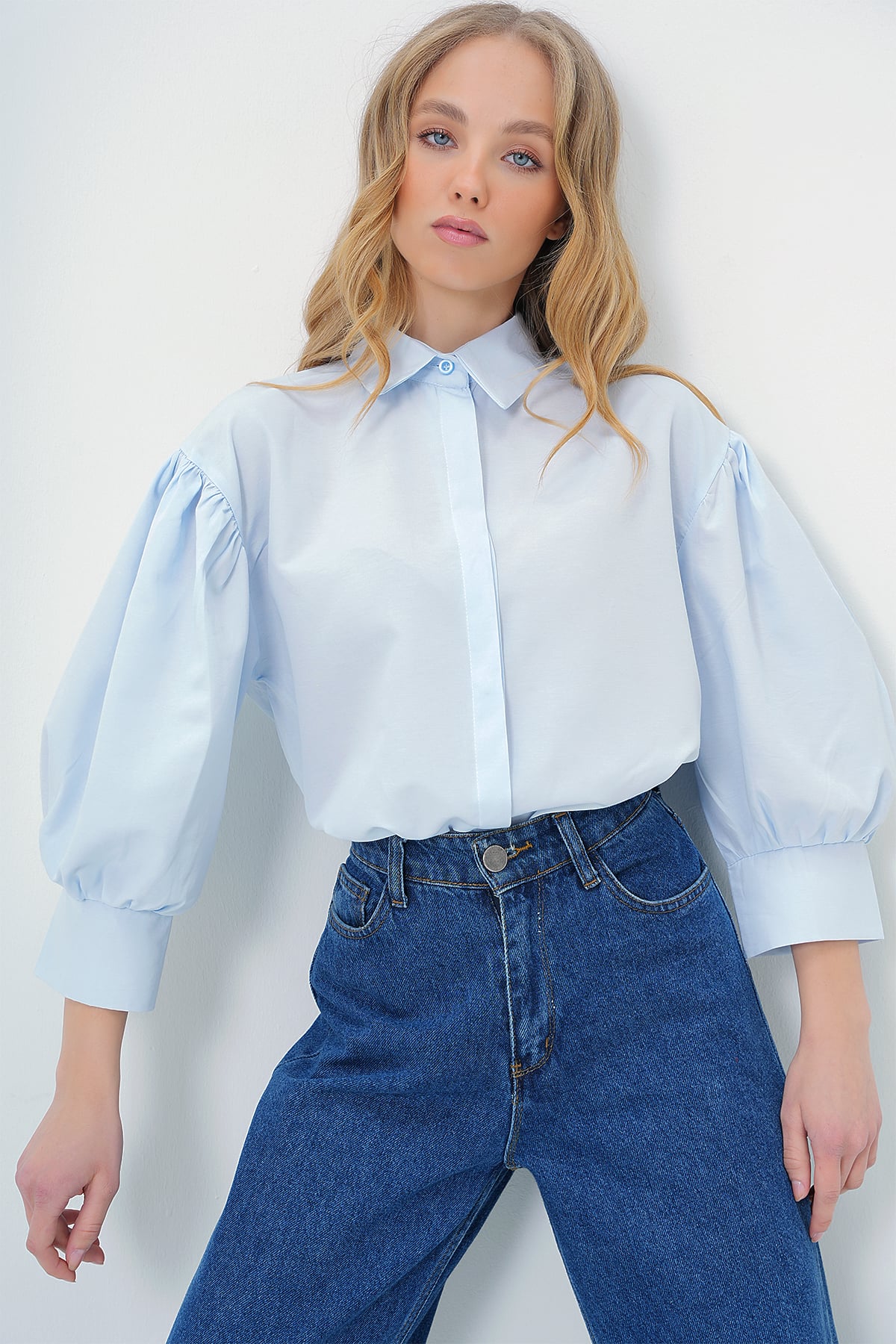 Kadın Bebe Mavi Balon Kol Gizli Patlı Basic Poplin Gömlek ALC-X9654