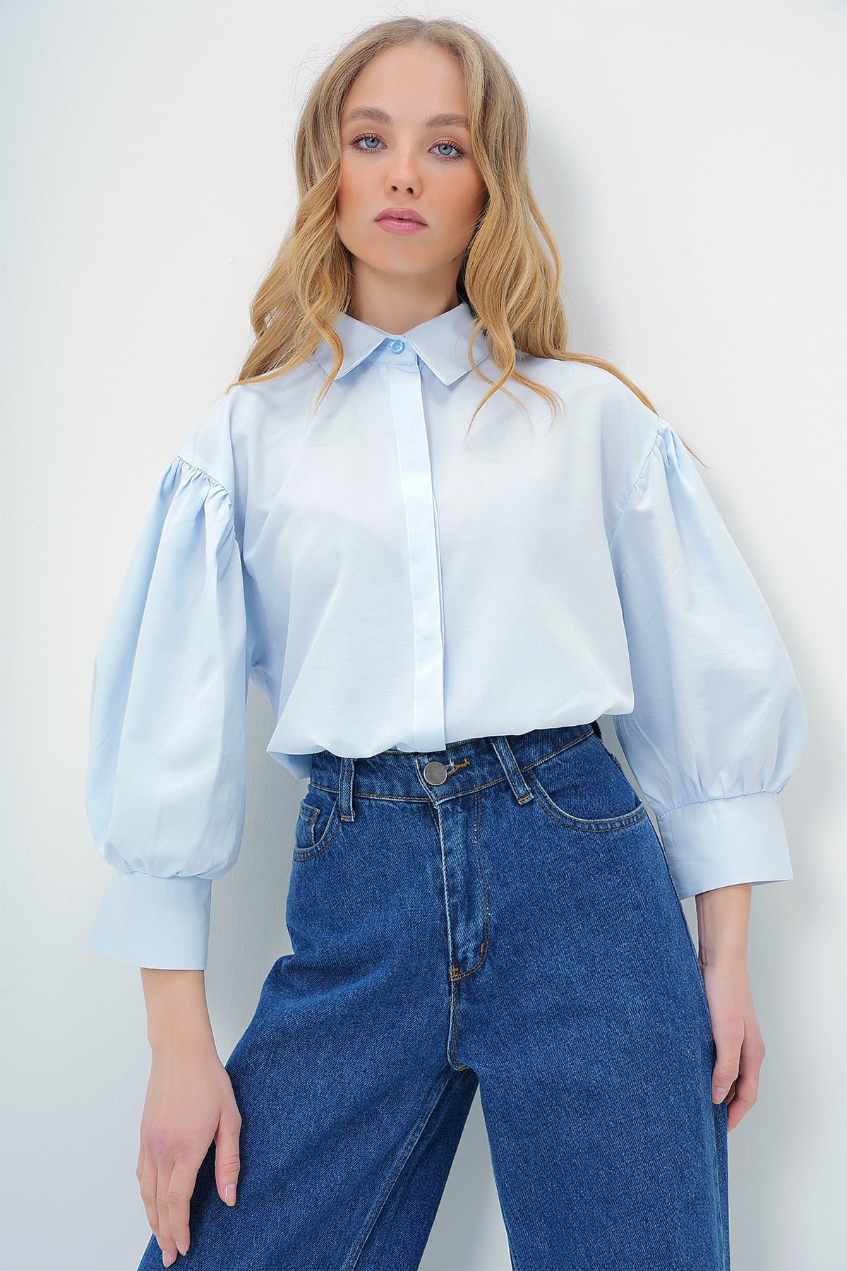 Kadın Bebe Mavi Balon Kol Gizli Patlı Basic Poplin Gömlek ALC-X9654