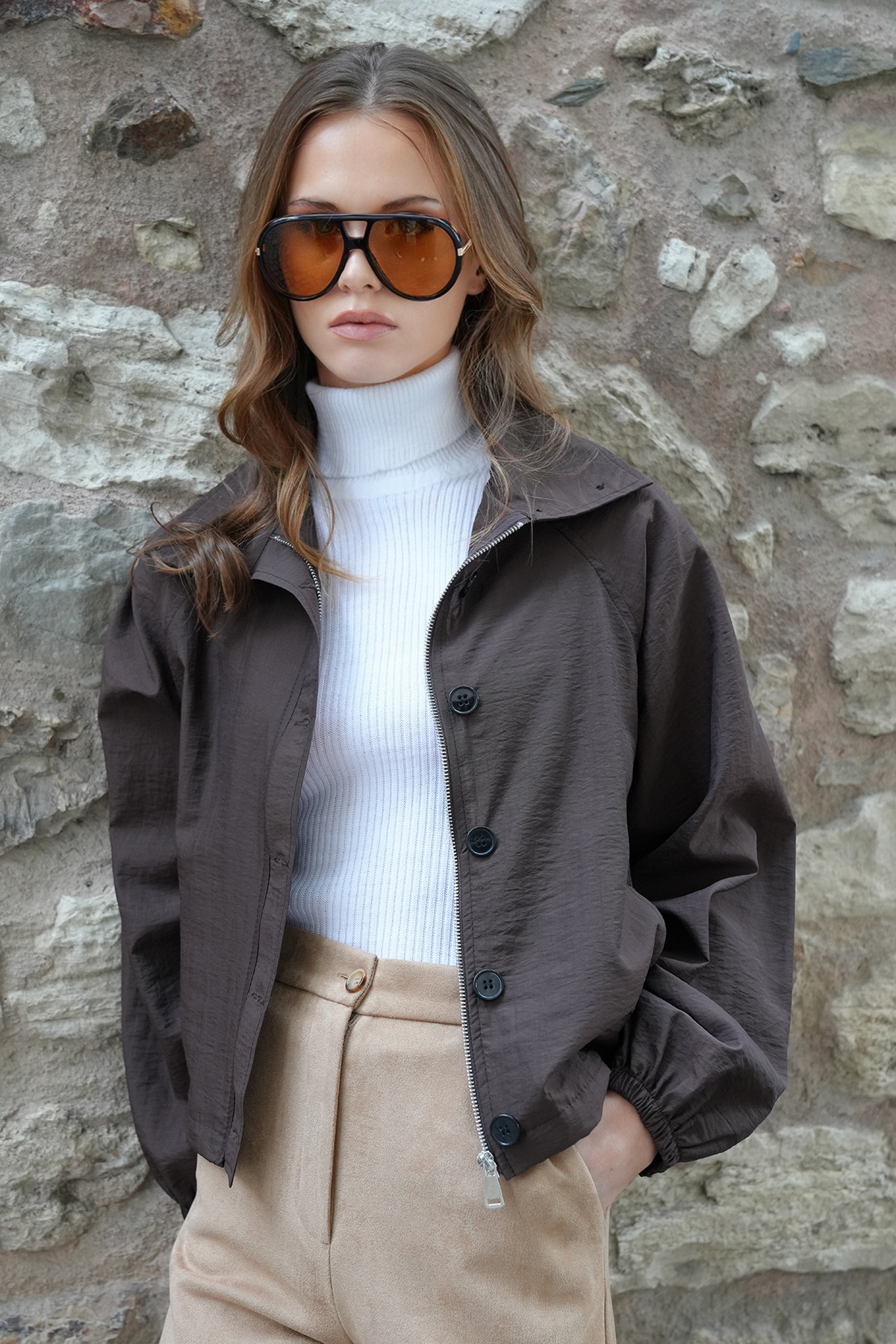 Kadın Kahverengi Su İtici Dik Yaka Bomber Ceket VS01230