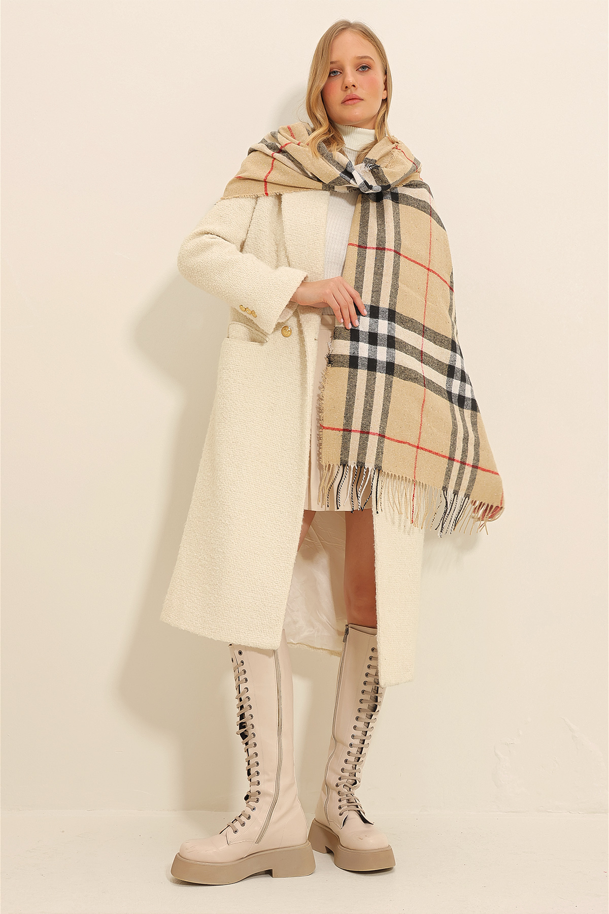 Kadın Bej Ekose Desenli Şal ALC-X11351