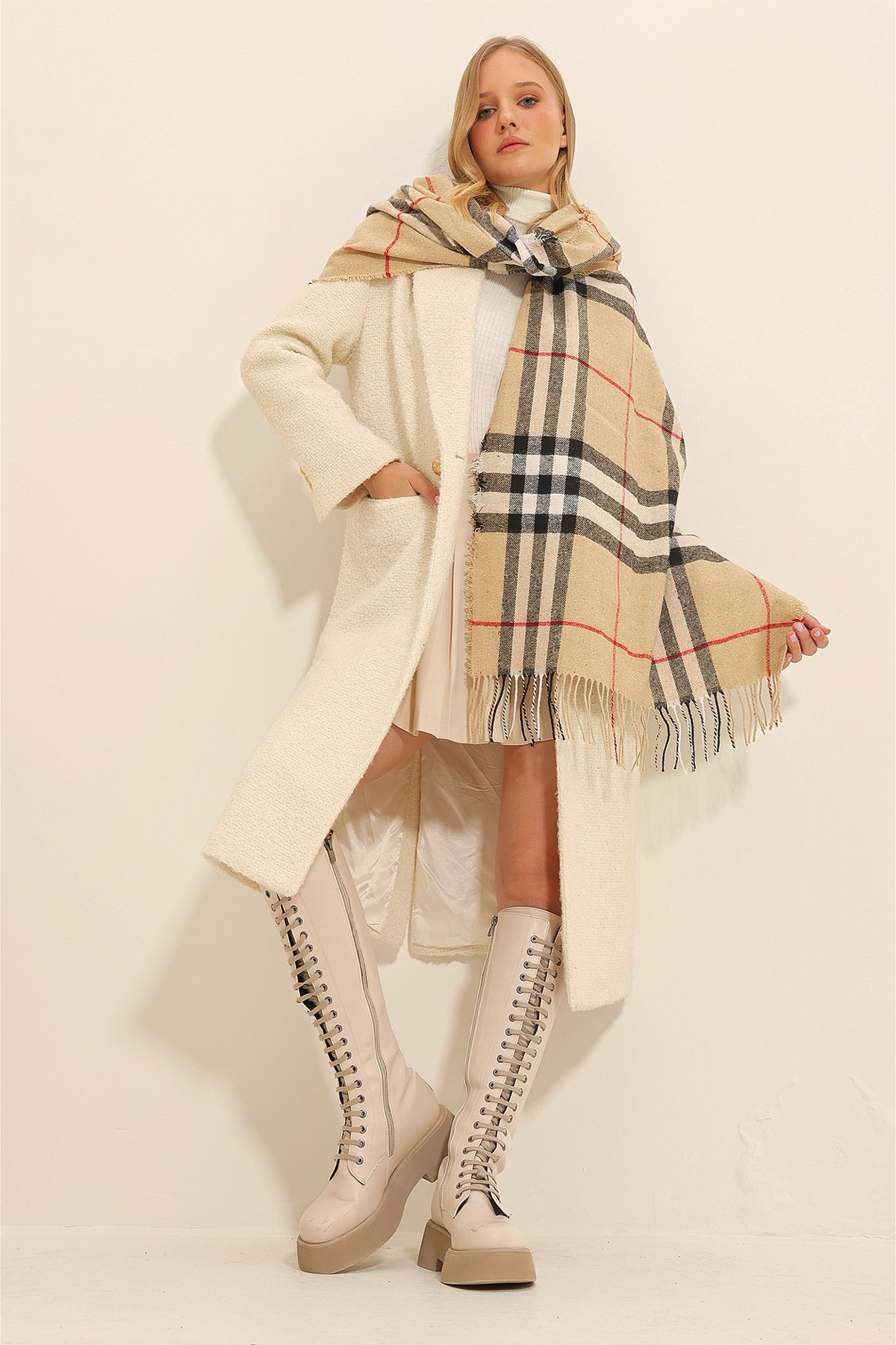 Kadın Bej Ekose Desenli Şal ALC-X11351