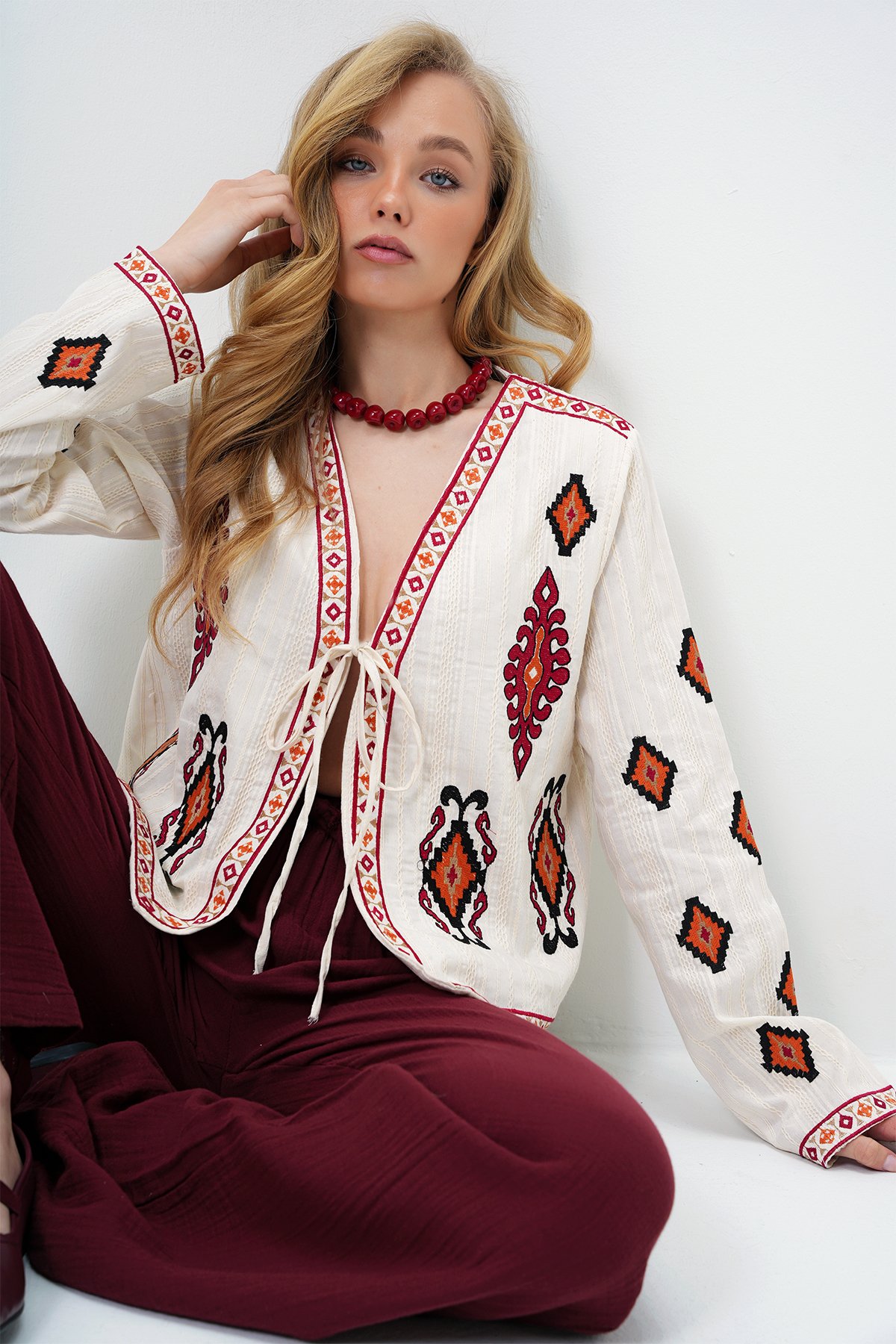 Kadın Bej Etnik Desenli Önden Bağlamalı Yazlık Keten Ceket ALC-X14097