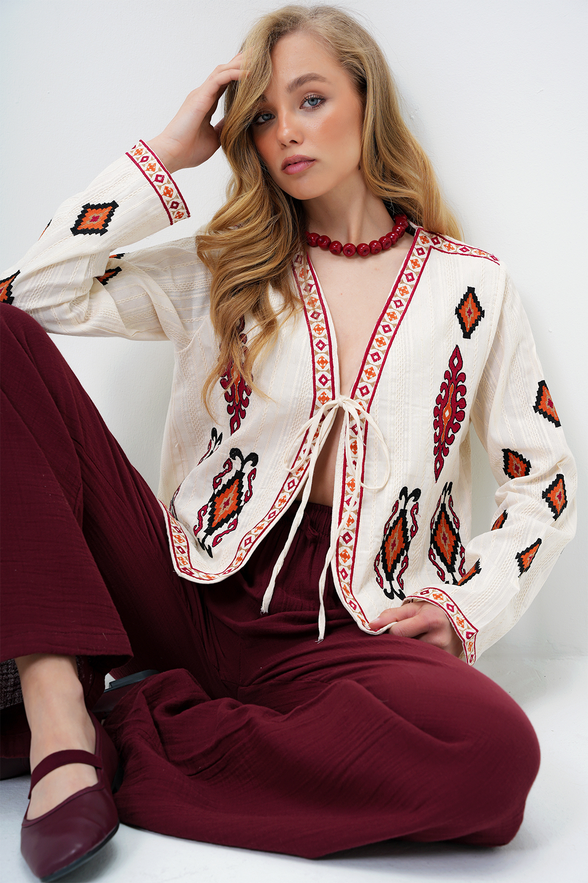 Kadın Bej Etnik Desenli Önden Bağlamalı Yazlık Keten Ceket ALC-X14097