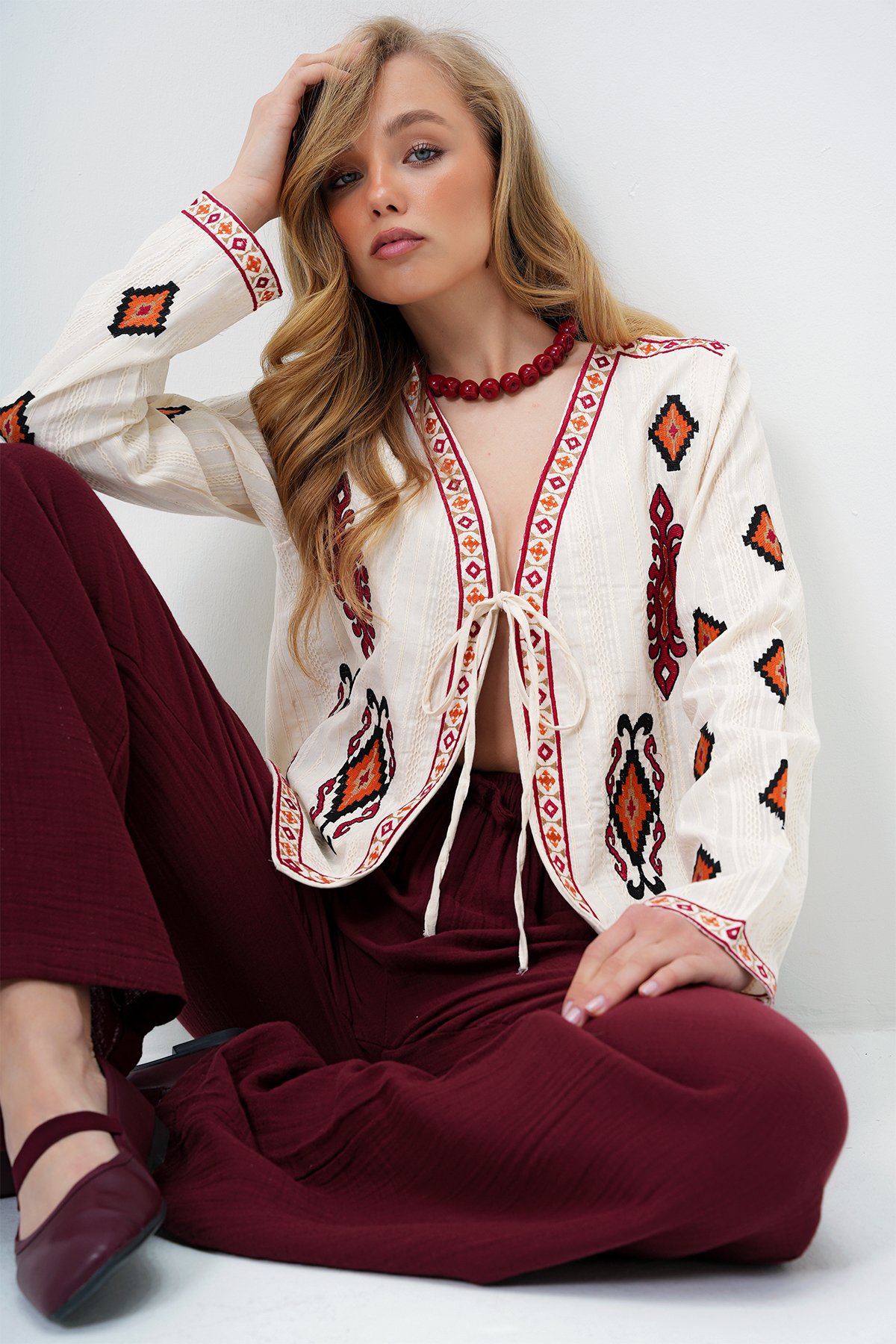 Kadın Bej Etnik Desenli Önden Bağlamalı Yazlık Keten Ceket ALC-X14097