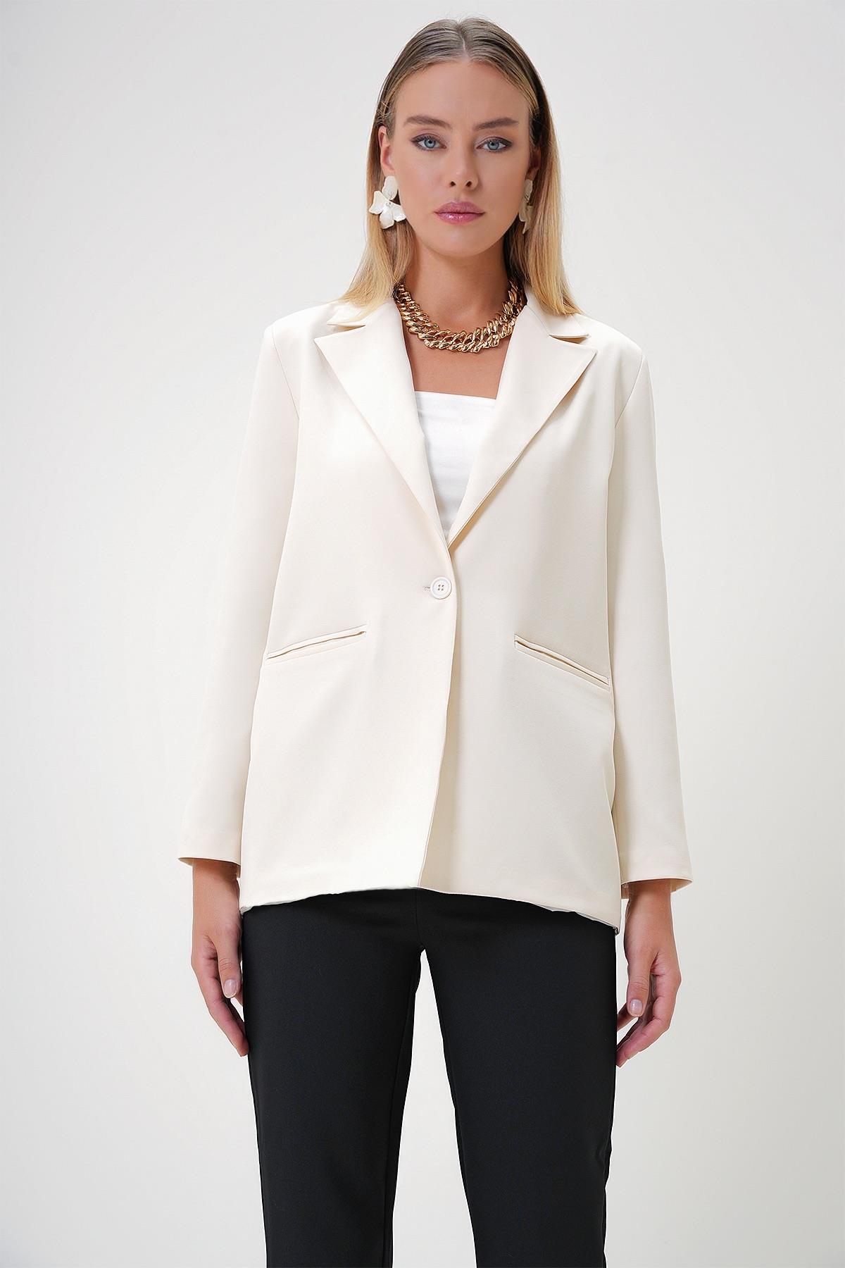 Kadın Bej İçi Astarlı Blazer Ceket ALC-X12901