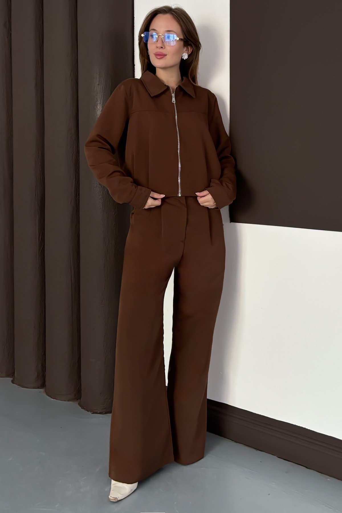 Kadın Acı Kahve Fermuar Kapamalı Astarlı Ceket Bol Paça Pantolon Takım VS01564