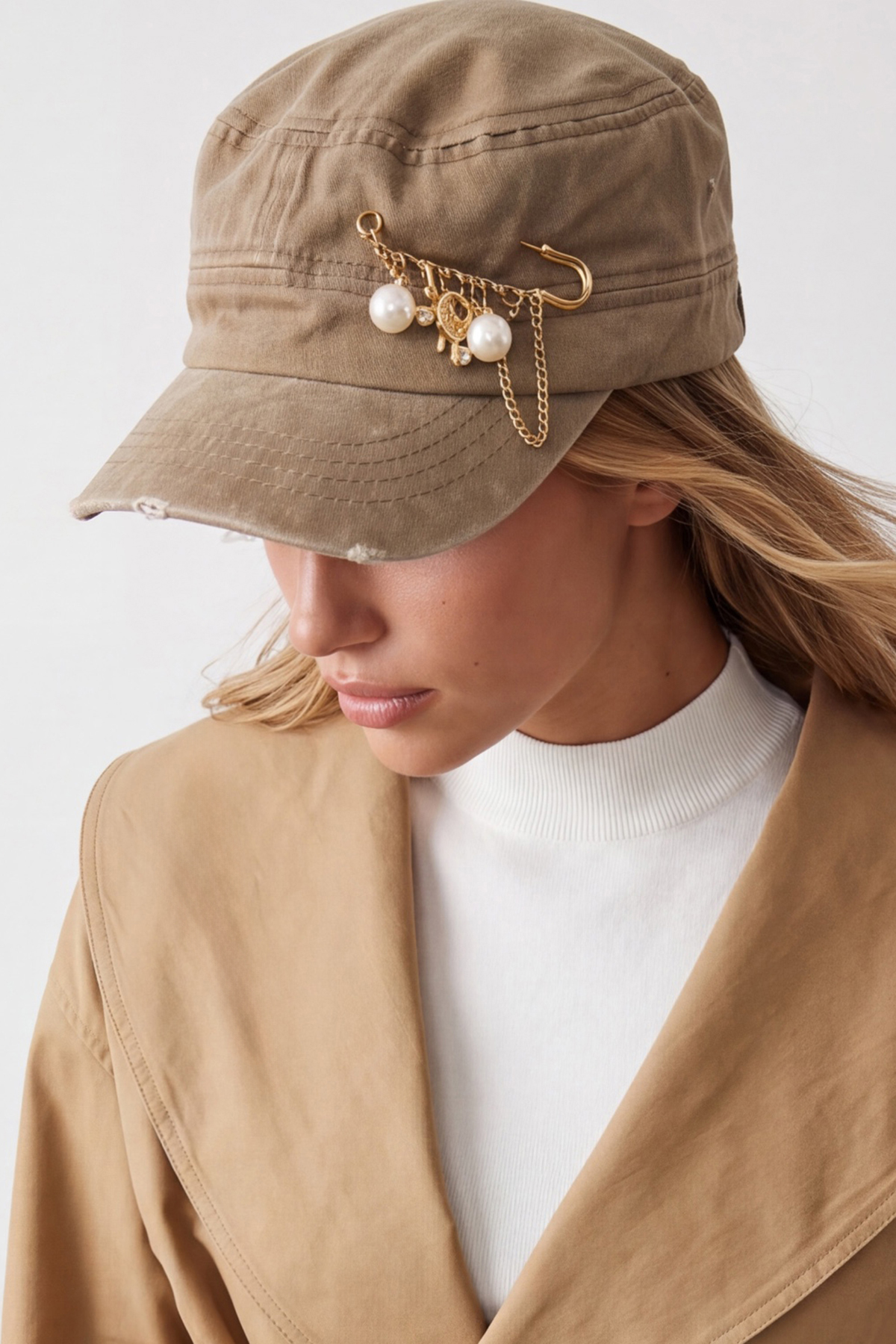 Kadın Bej Çengel İğne Aksesuarlı Şapka Alc-X15877