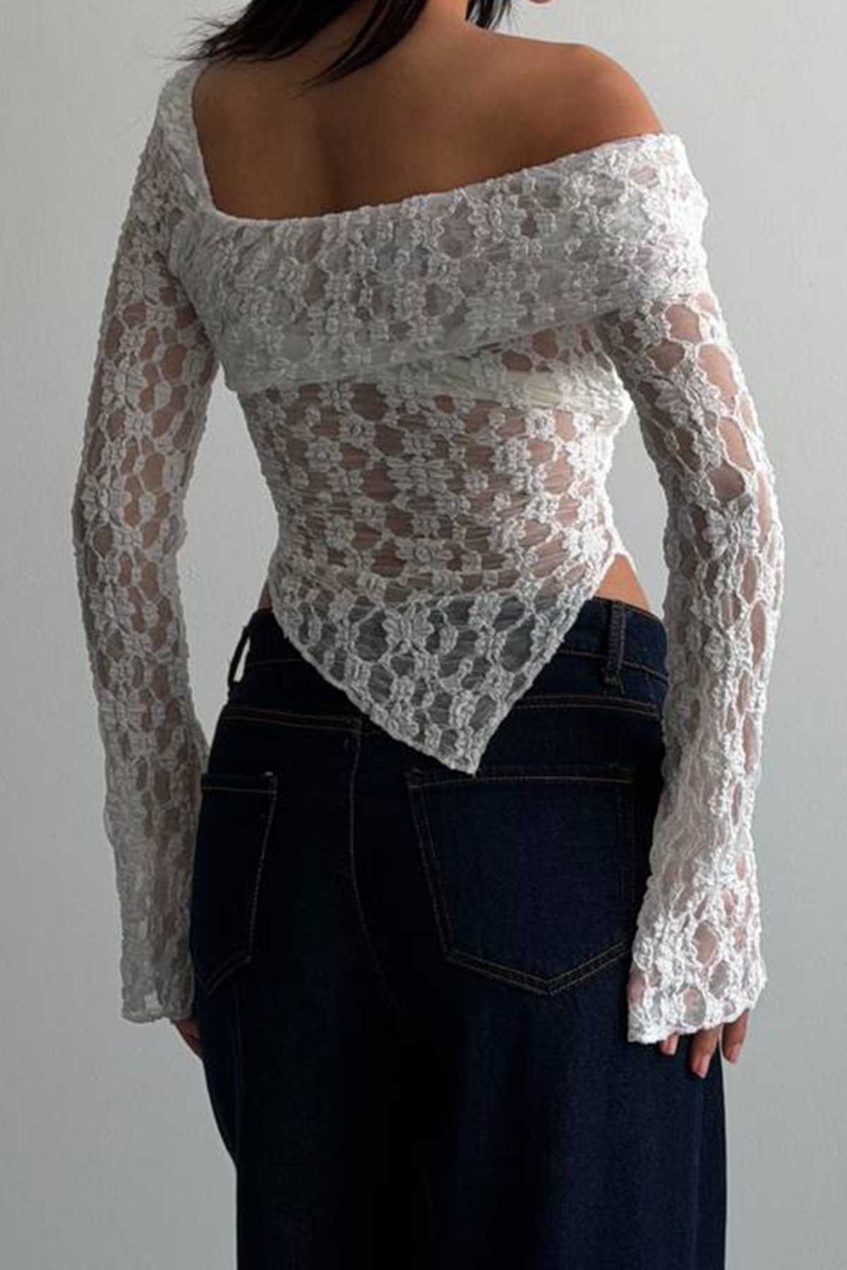 Kadın Beyaz Asimetrik Yaka Tulumlu Dantel Crop Bluz Alc-X15320