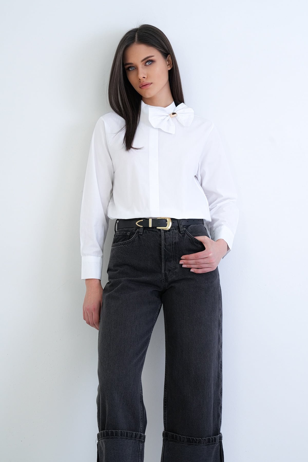 Kadın Beyaz Dik Yaka Fiyonk Detaylı Manşet Kollu Poplin Bluz Alc-X15274