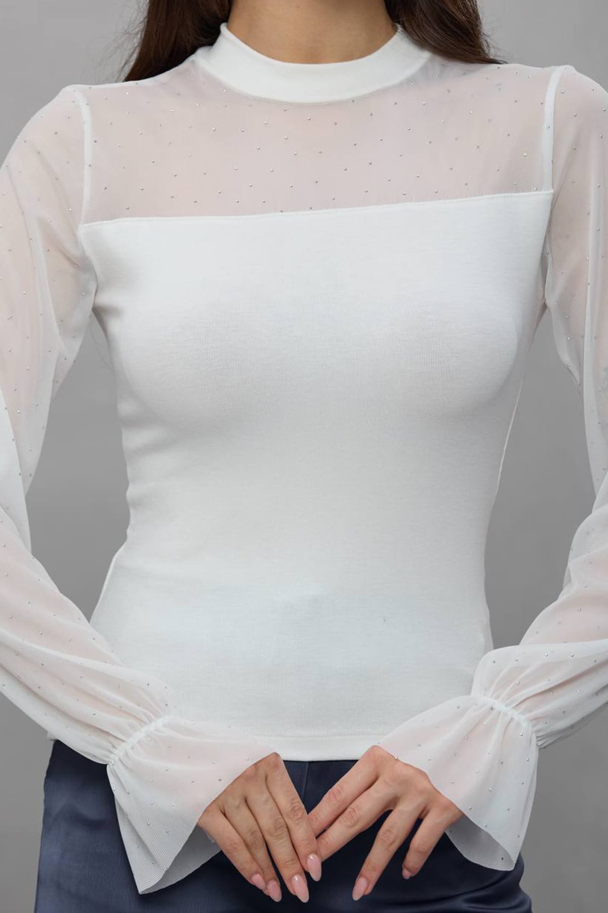 Kadın Beyaz Dik Yaka Taş İşlemeli Dantel Detaylı Örme Bluz Alc-X14898