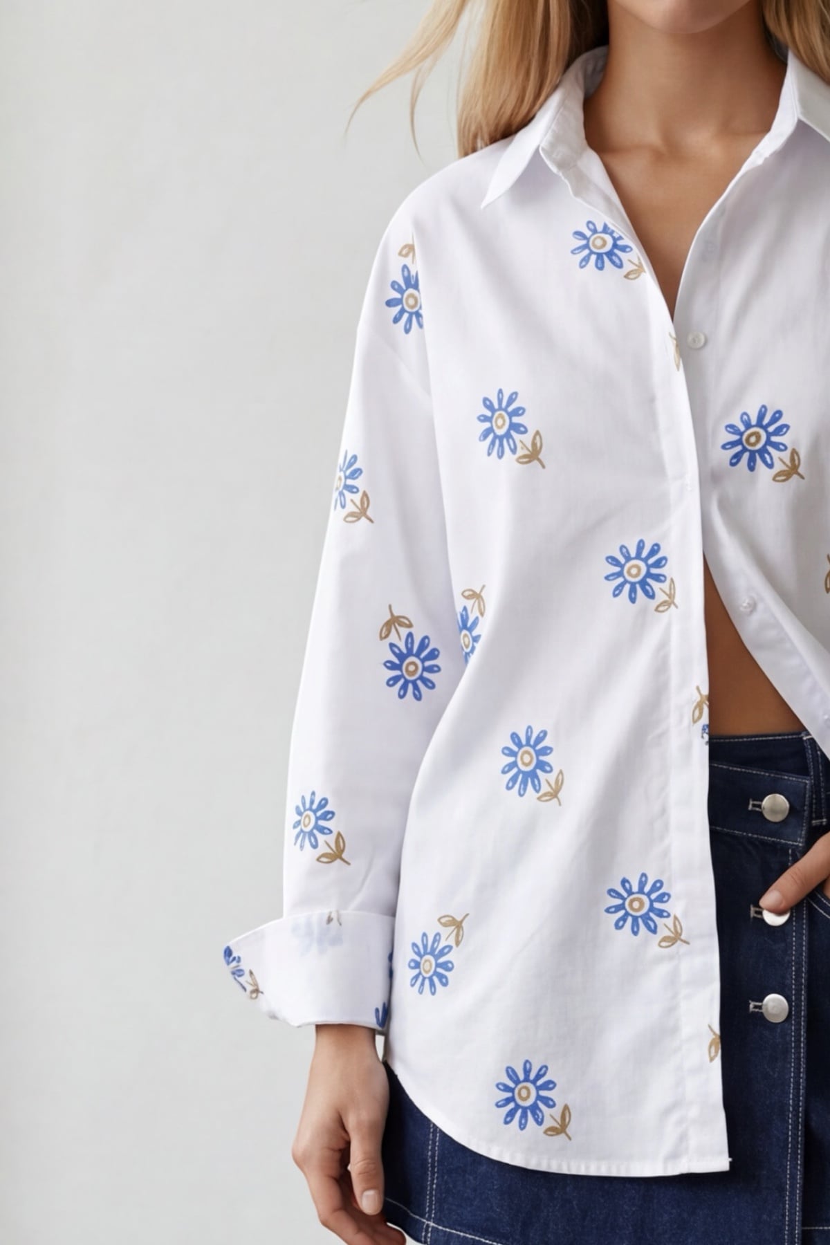 Kadın Beyaz Gizli Patlı Çiçek Desenli Oversize Poplin Gömlek Alc-X15503