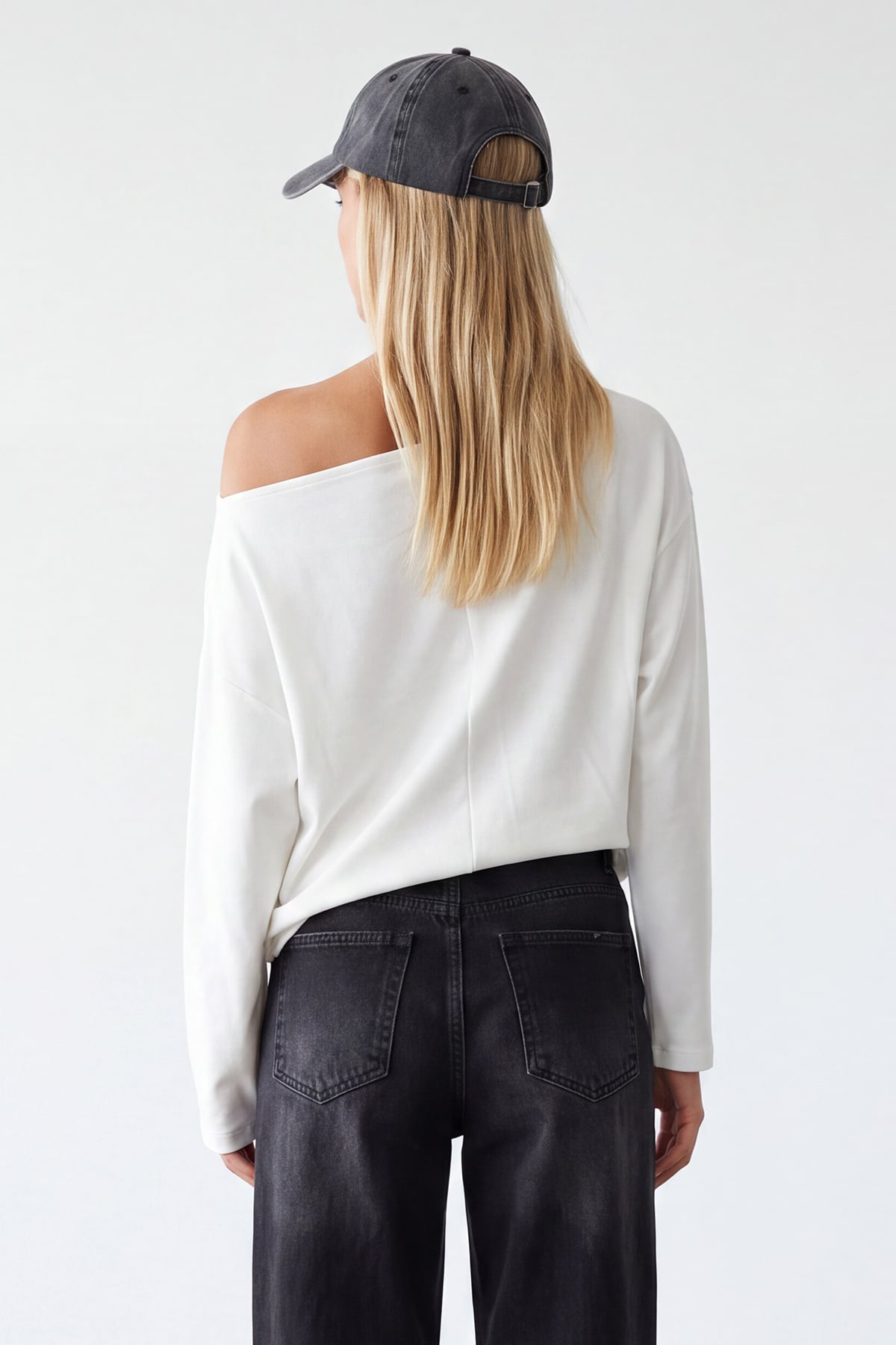 Kadın Beyaz Kayık Yaka Baskılı Modal Sweatshirt Alc-X15728