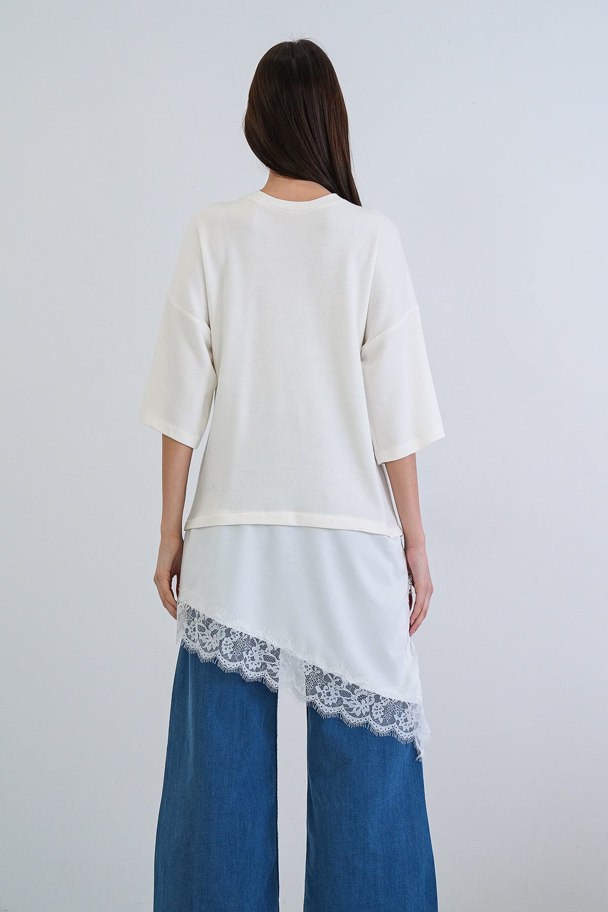 Kadın Beyaz Oversize Dantelli Kombine T-Shırt Alc-X15239