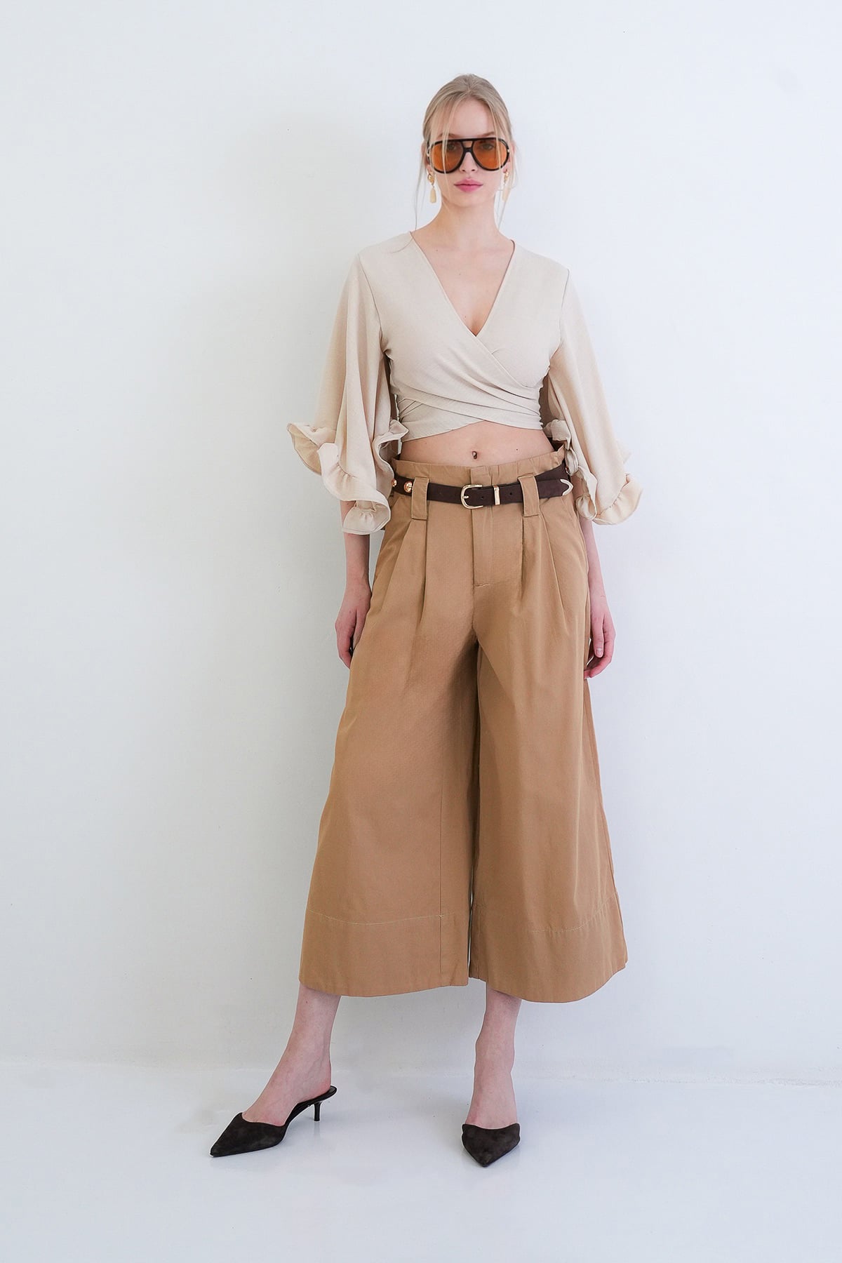 Kadın Camel Bel Ve Paça Detaylı Yandan Cepli Bol Kesim Gabardin Pantolon Alc-X15440