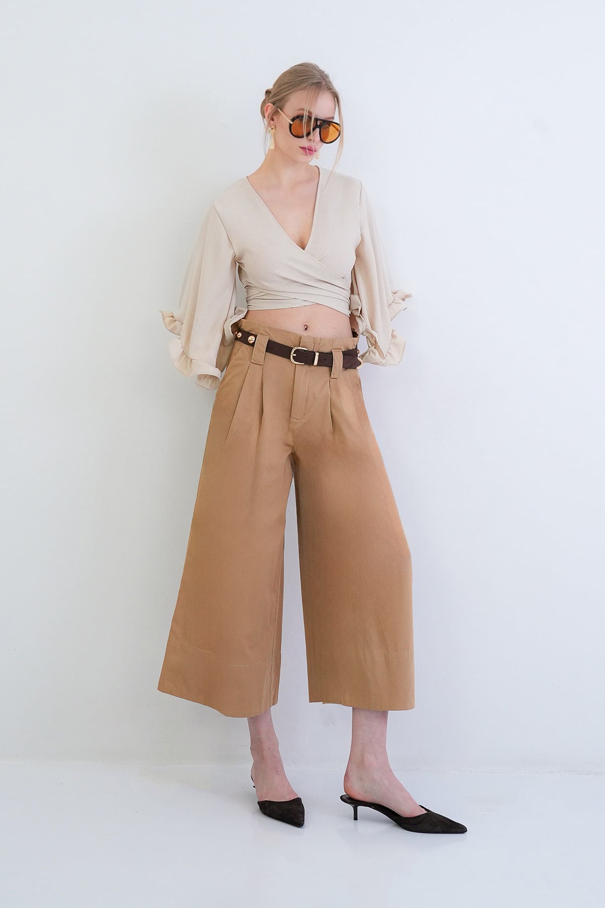 Kadın Camel Bel Ve Paça Detaylı Yandan Cepli Bol Kesim Gabardin Pantolon Alc-X15440