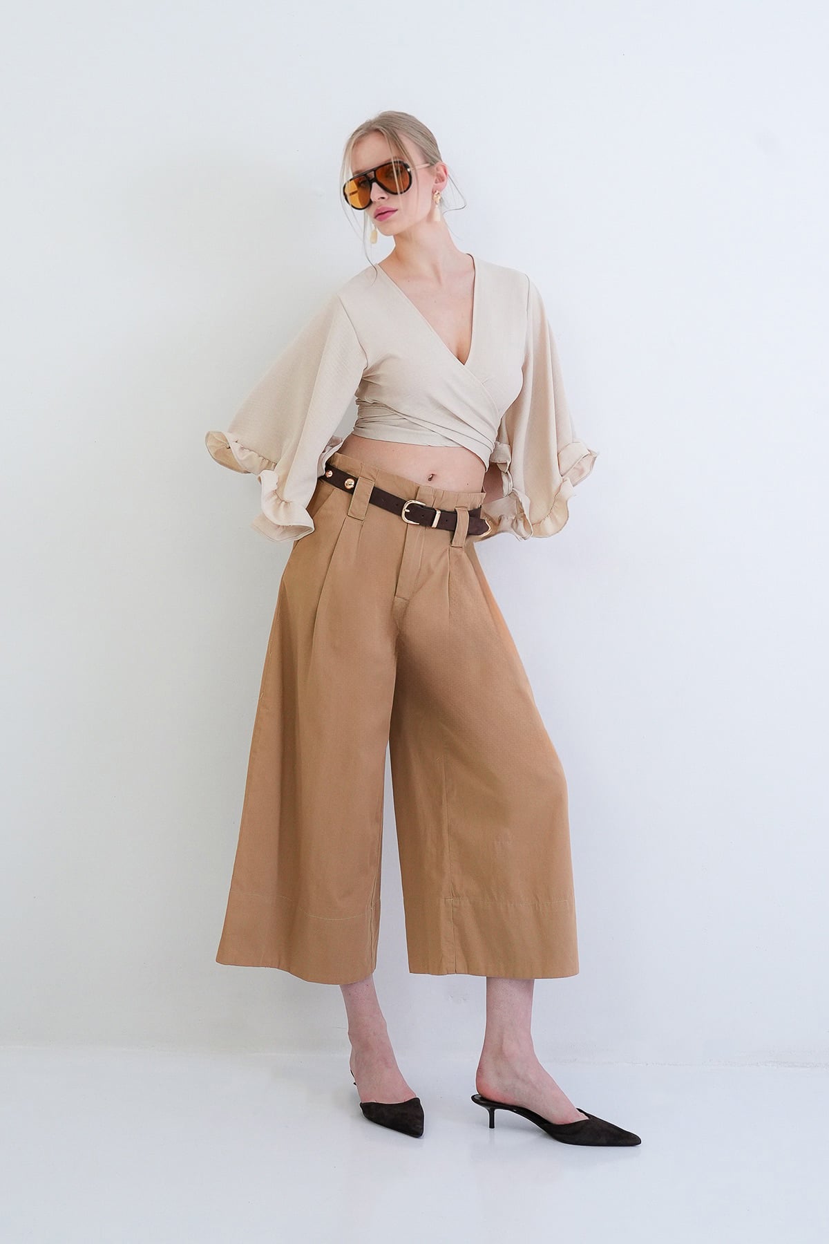 Kadın Camel Bel Ve Paça Detaylı Yandan Cepli Bol Kesim Gabardin Pantolon Alc-X15440