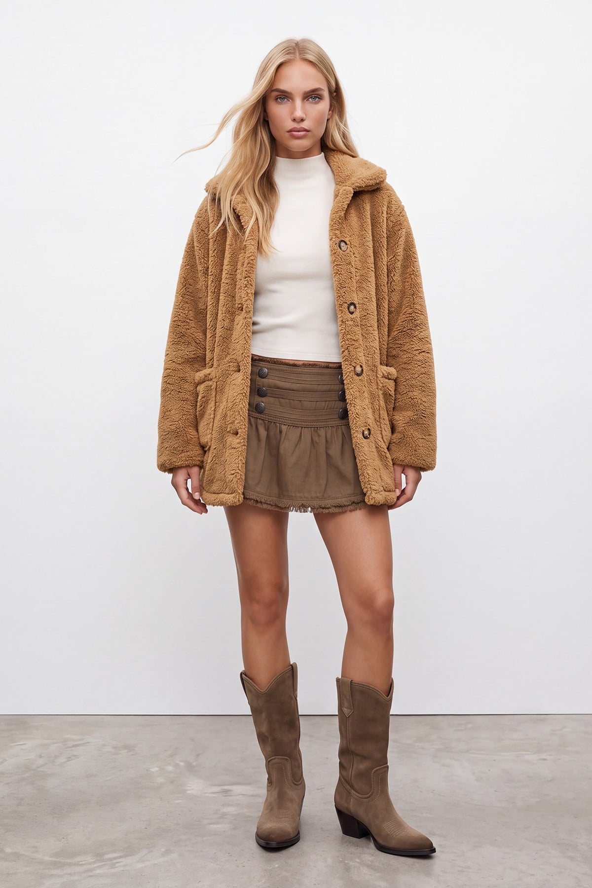 Kadın Camel Çift Cepli Önü Düğmeli Oversize Peluş Ceket ALC-X11149