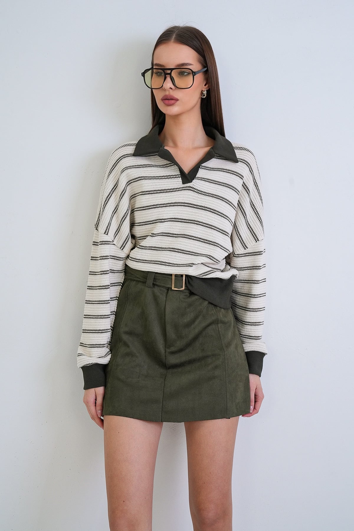 Kadın Ekru-Yeşil Polo Yaka Renk Bloklu Oversize Sweatshırt Alc-X15291