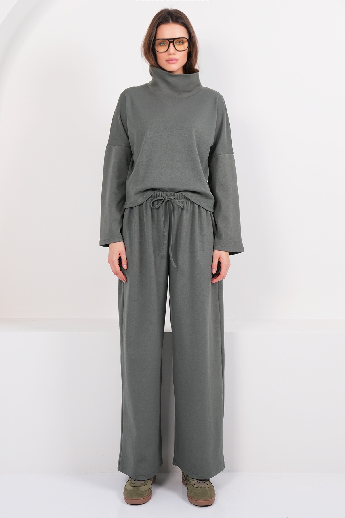 Kadın Haki Balıkçı Yaka Oversize Bluz Ve Çift Cepli Palazzo Pantolon Takım Alc-X14836