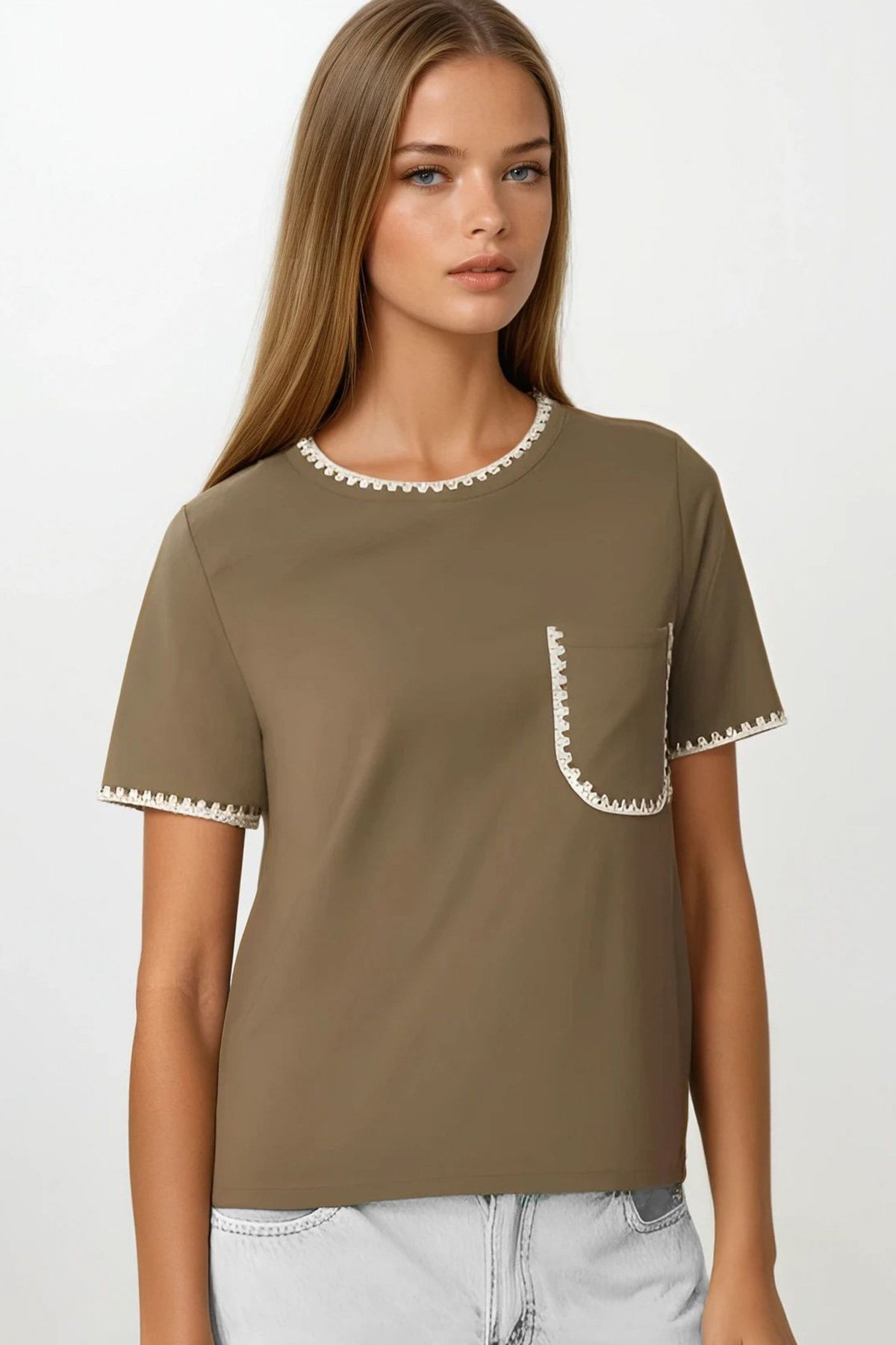 Kadın HAKİ Nakış İşlemeli Tek Cepli T-Shirt VS00164