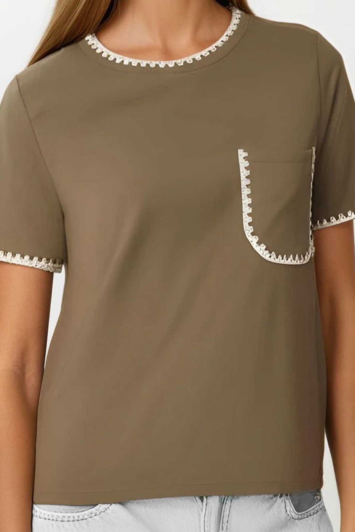 Kadın HAKİ Nakış İşlemeli Tek Cepli T-Shirt VS00164