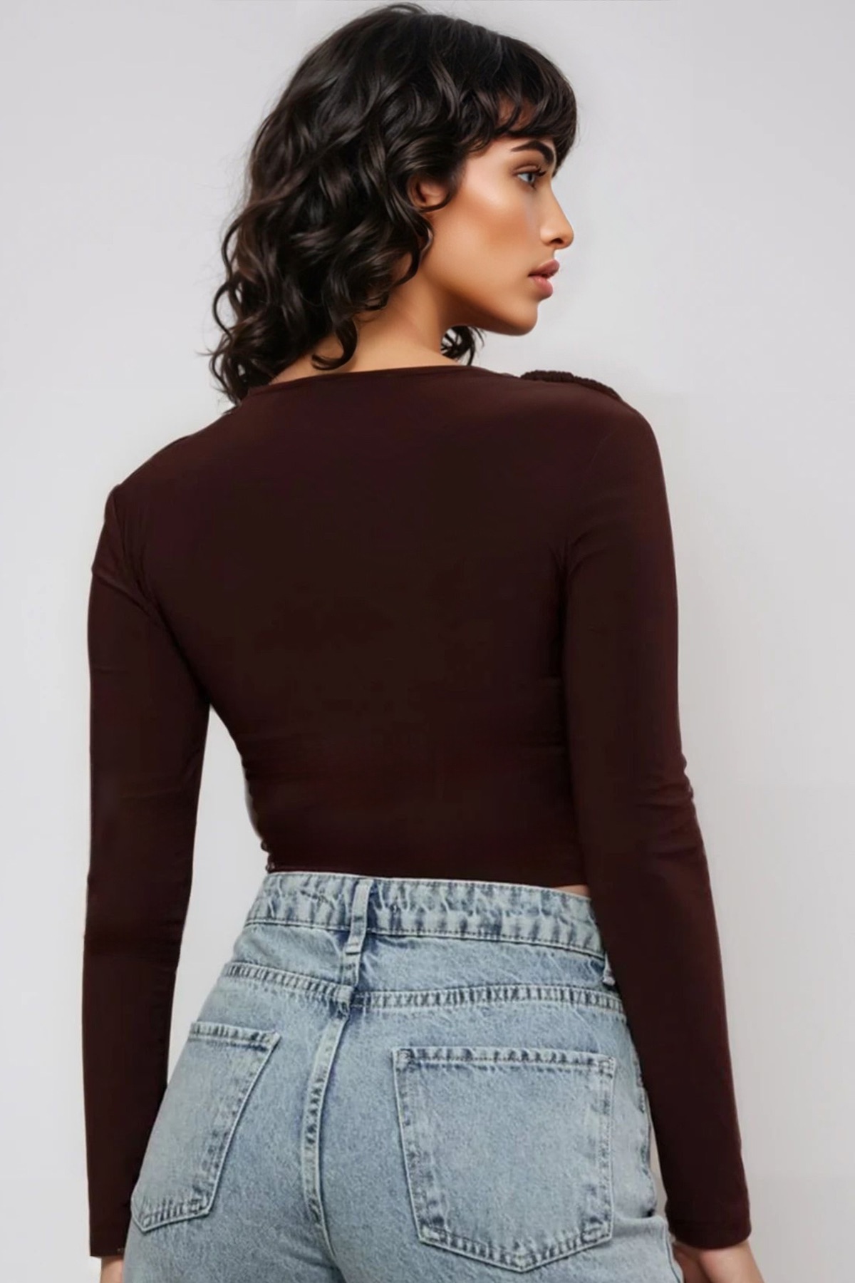 Kadın Kahverengi Bisiklet Yaka Aksesuar Ve Drape Detaylı Sandy Crop Blluz Alc-X14961