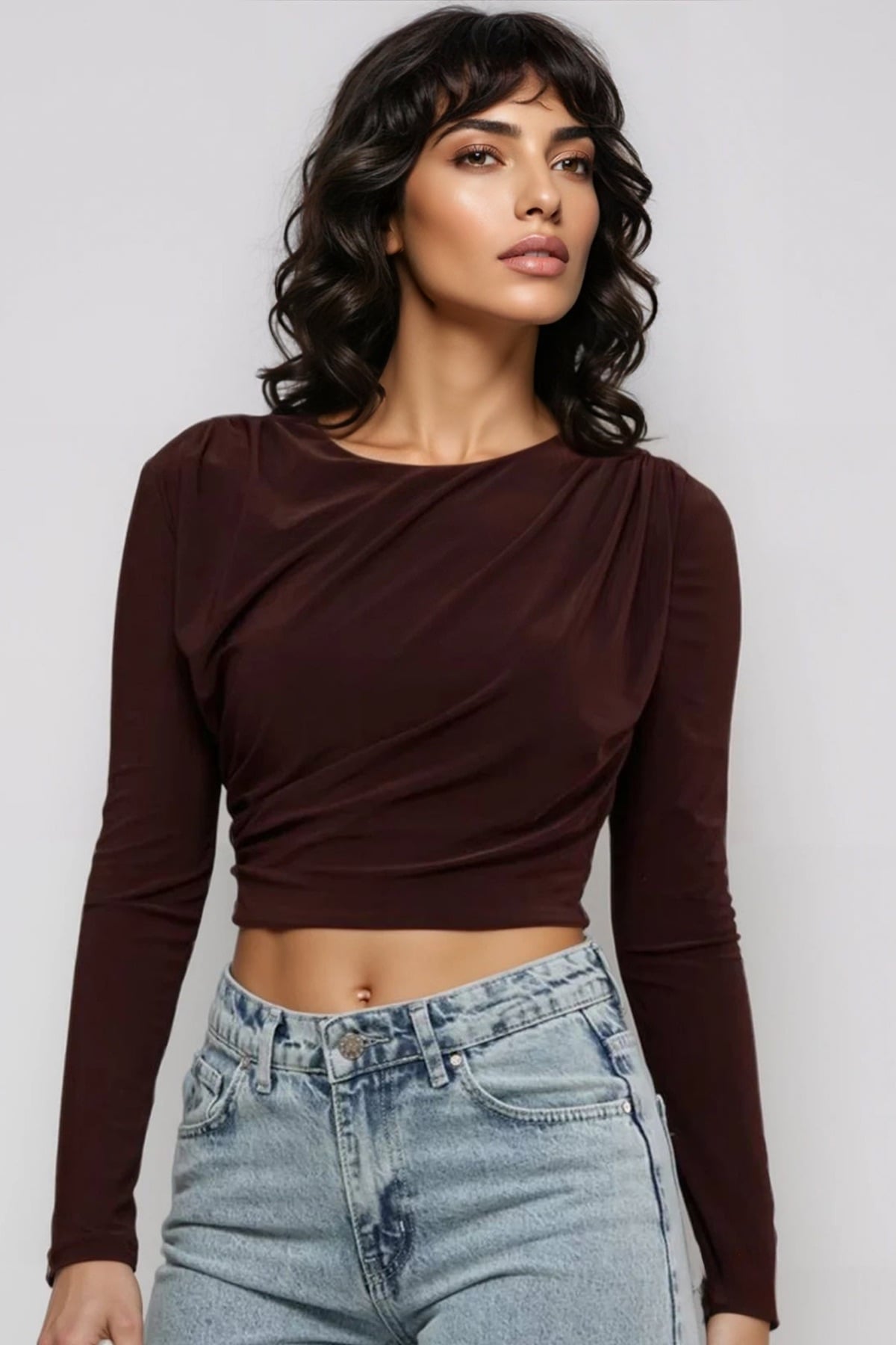 Kadın Kahverengi Bisiklet Yaka Aksesuar Ve Drape Detaylı Sandy Crop Blluz Alc-X14961