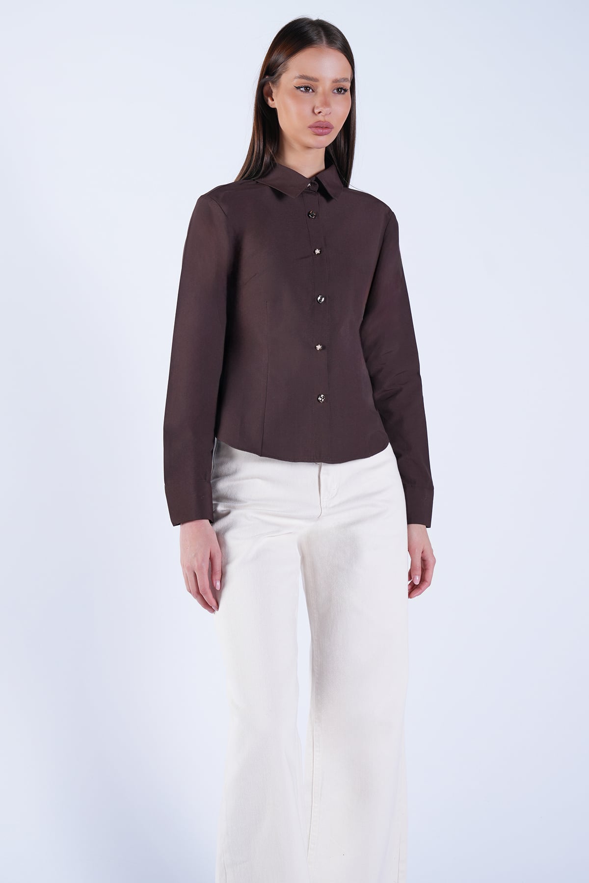 Kadın Kahverengi Gold İnci Düğme Detaylı Pensli Slim Fit Poplin Gömlek Alc-X15114