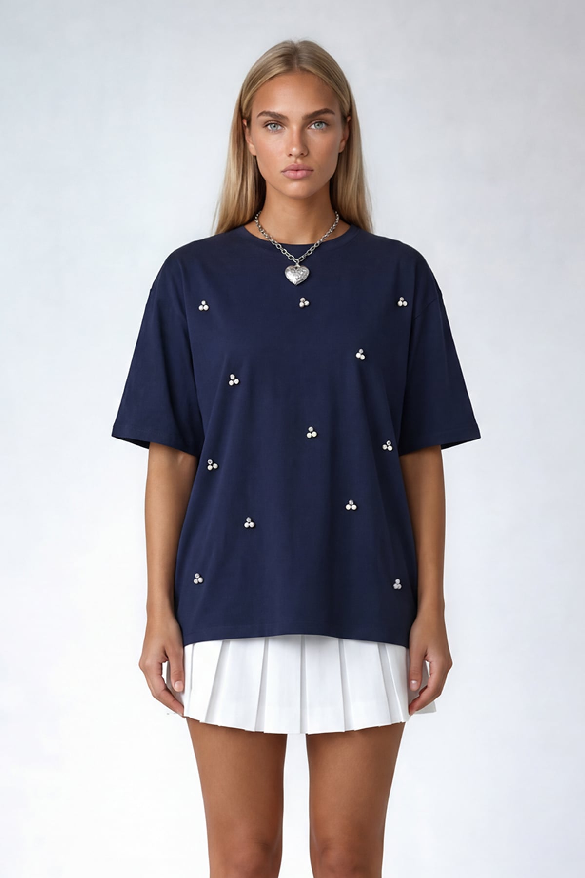 Kadın Lacivert Bisiklet Yaka Oversize İnci Ve Taş İşlemeli T-Shirt ALC-X11964