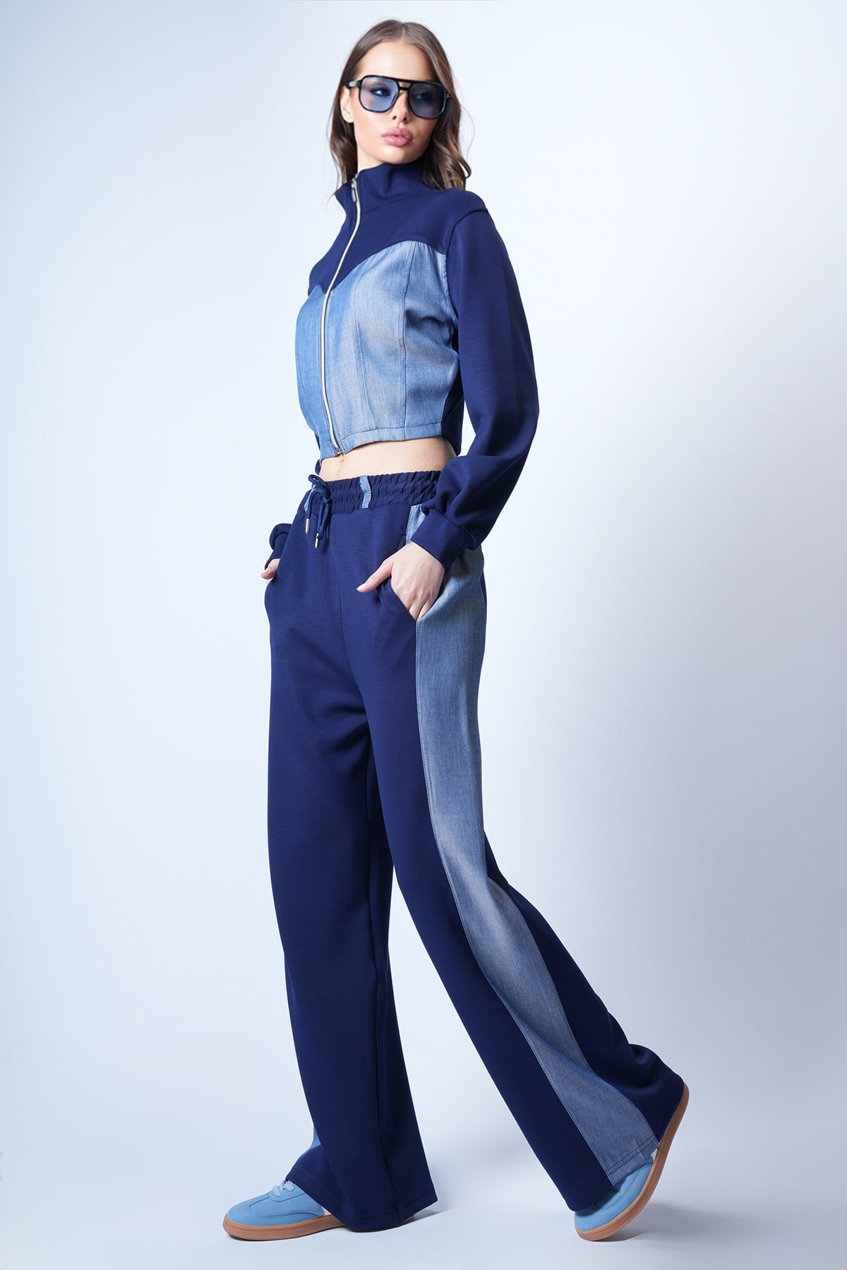 Kadın Lacivert Dik Yaka Dokuma Garnili Örme Crop Sweat Ve Çift Cepli Pantolon Takım Alc-X15087
