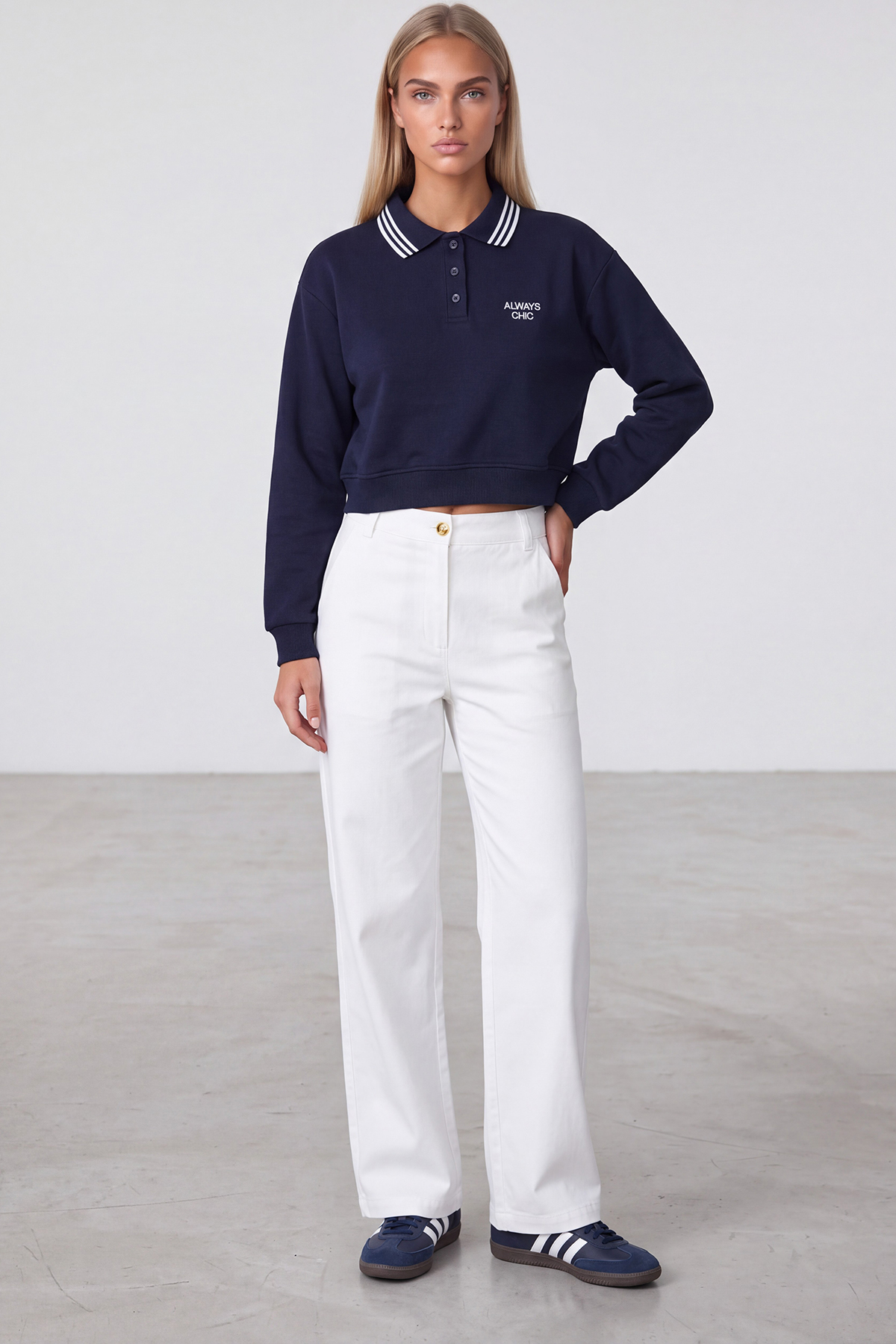 Kadın Lacivert Ribana Polo Yakalı Nakış Detaylı Şardonlu Üç İplik Sweatshirt Alc-X15960