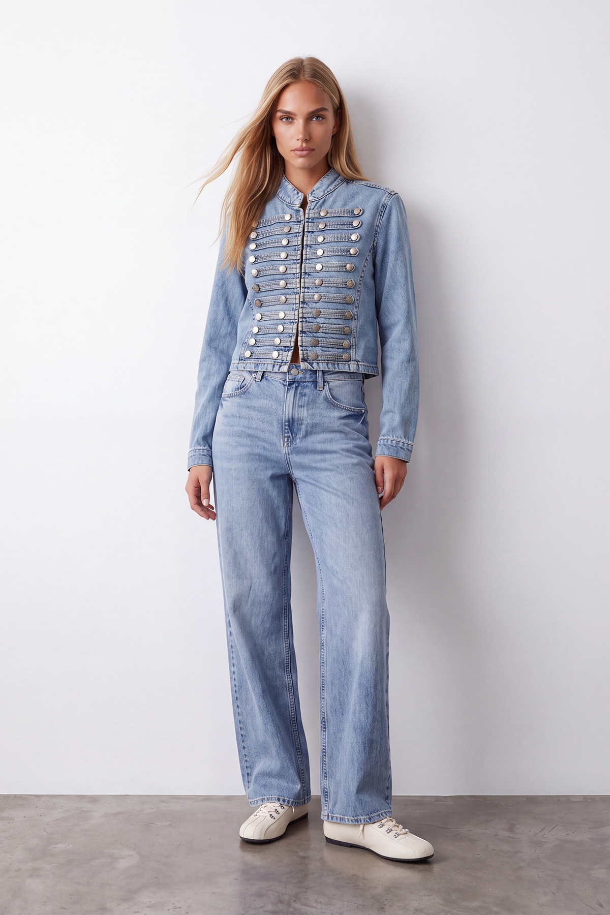 Kadın Mavi Dar Kesim Düğme Detaylı Denim Ceket Alc-X15653